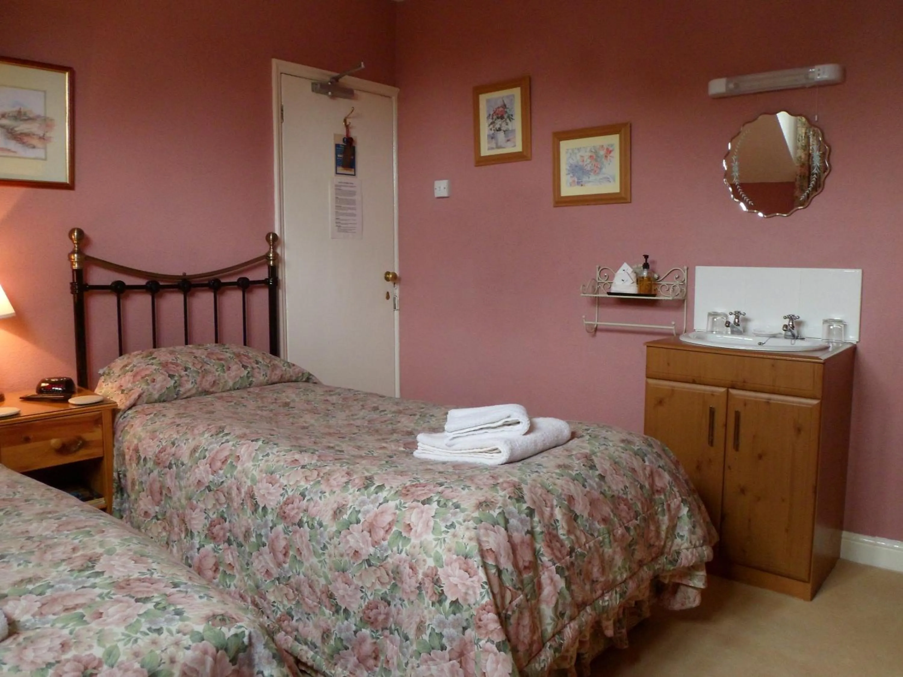 Decorative detail, Bed in The Farthings