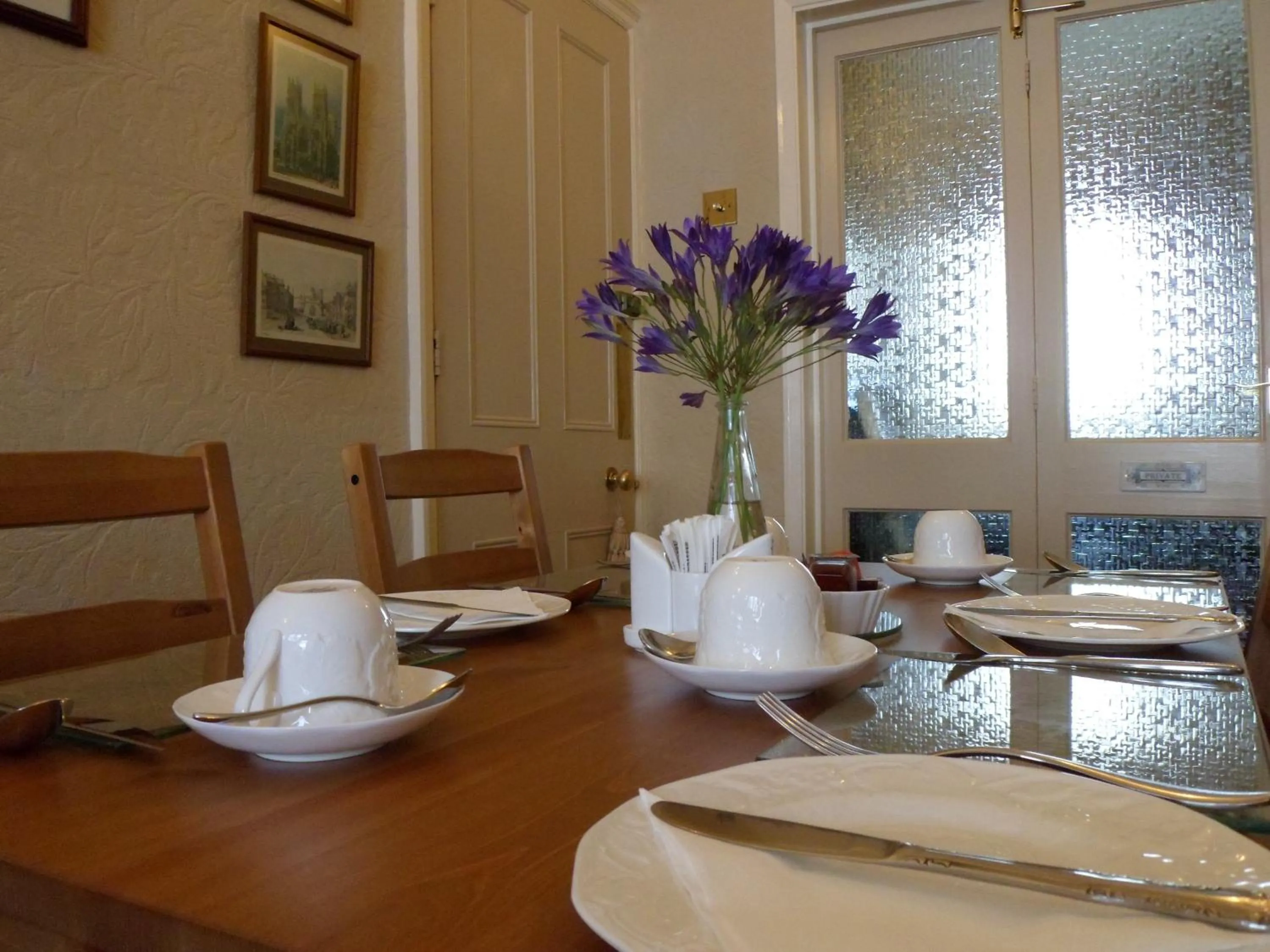 Dining area in The Farthings
