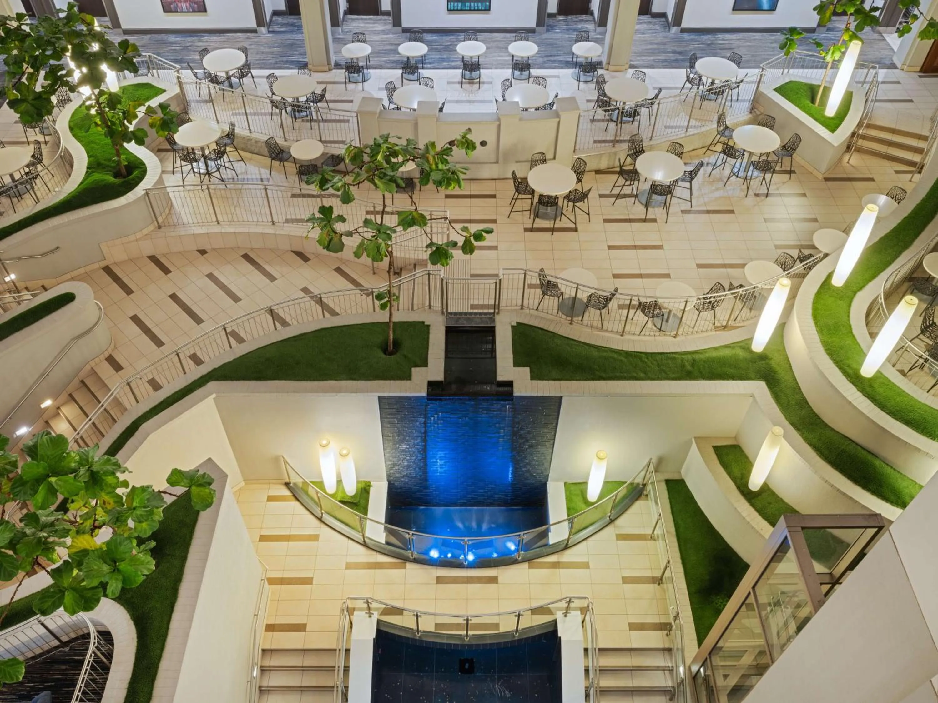 Lobby or reception in Embassy Suites Chicago - Downtown River North