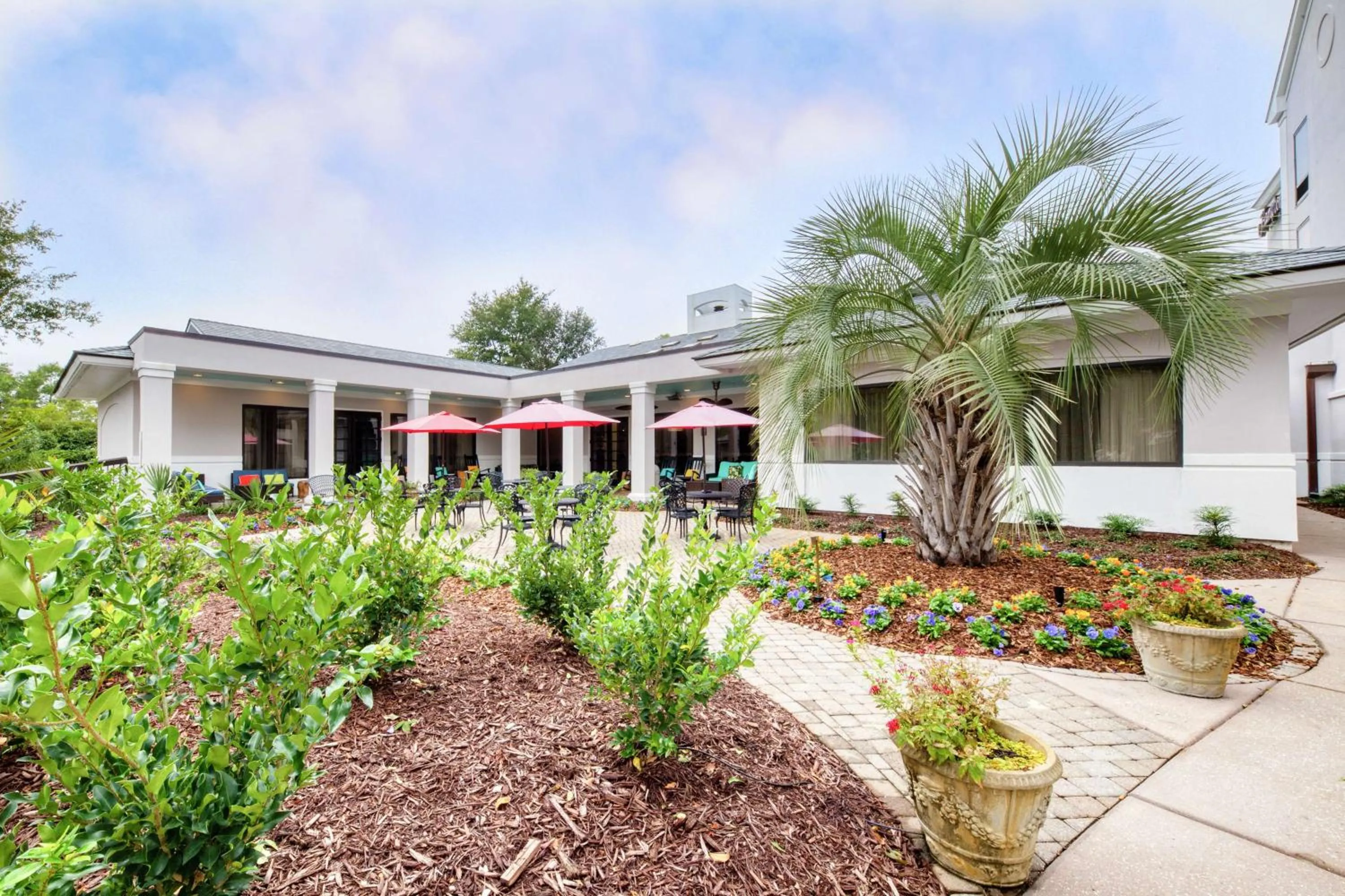 Patio in Hampton Inn & Suites Wilmington/Wrightsville Beach