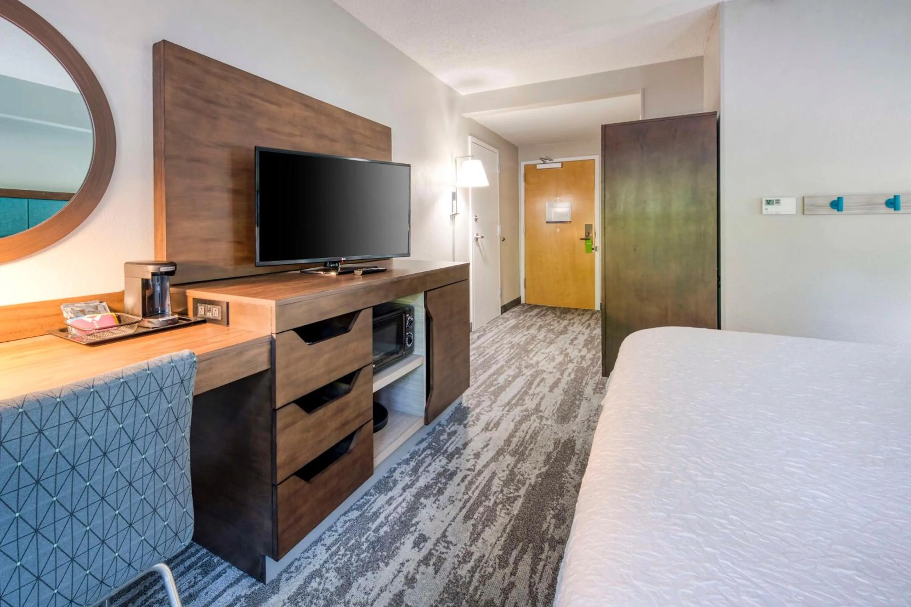 Bedroom, Bed in Hampton Inn & Suites Wilmington/Wrightsville Beach