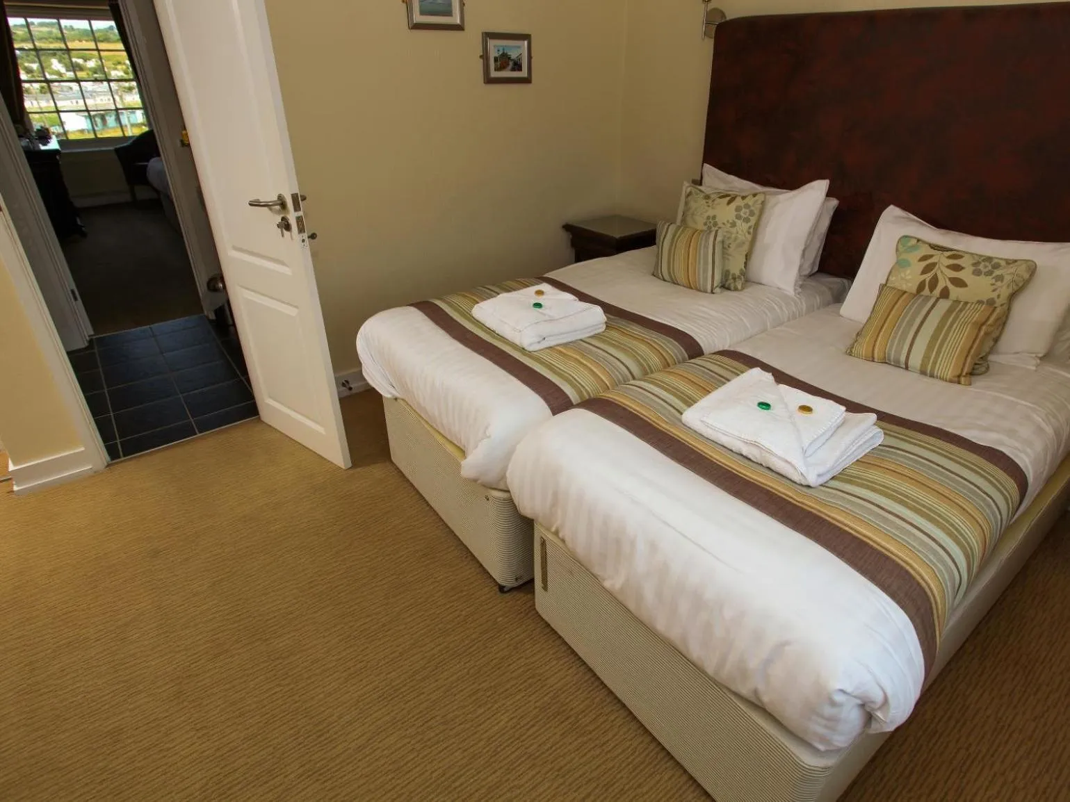 Bedroom, Bed in The George