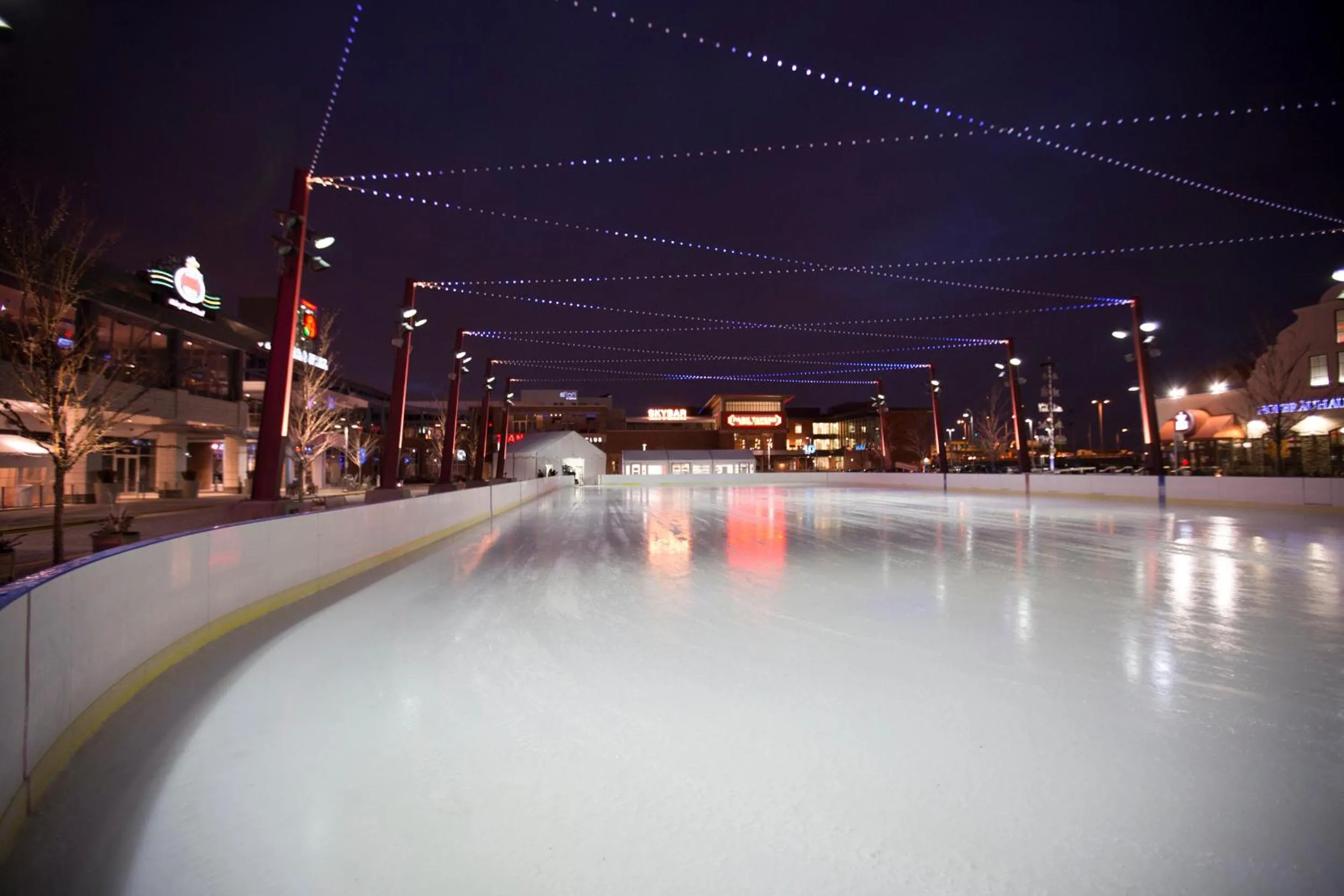 Breakfast in Embassy Suites by Hilton Chicago O'Hare Rosemont