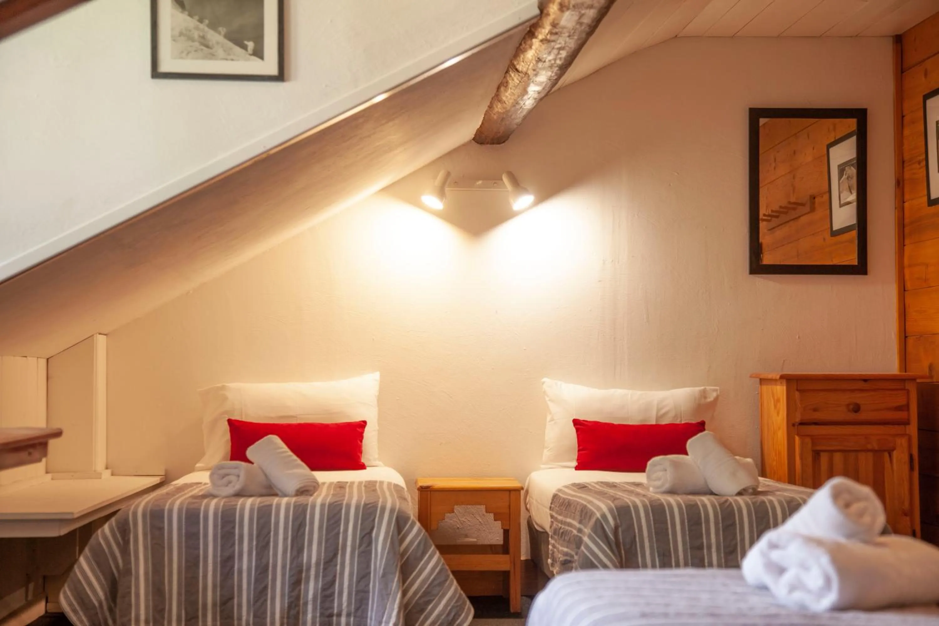 Bed in La Chaumière Mountain Lodge