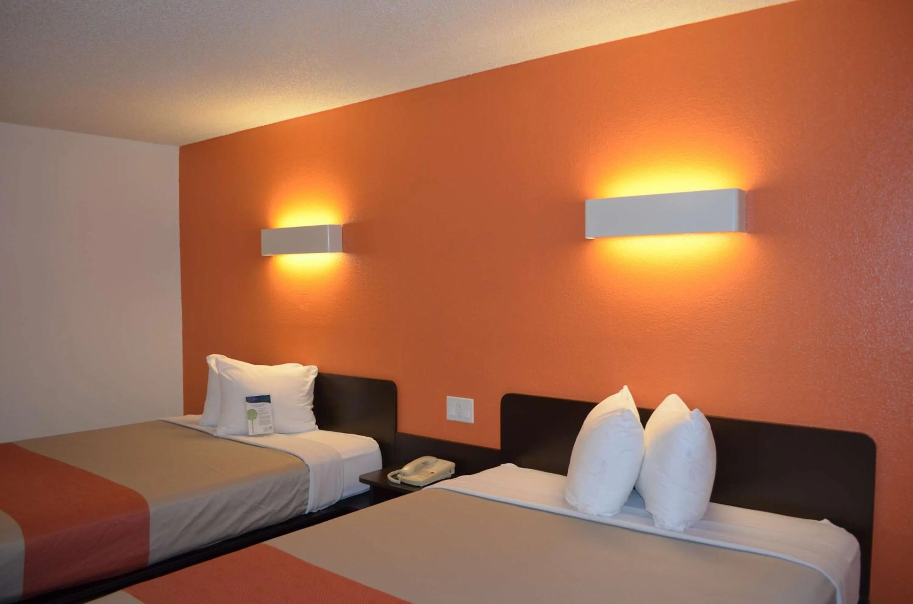 Bedroom, Bed in Motel 6 Kingsland Kings Bay Naval