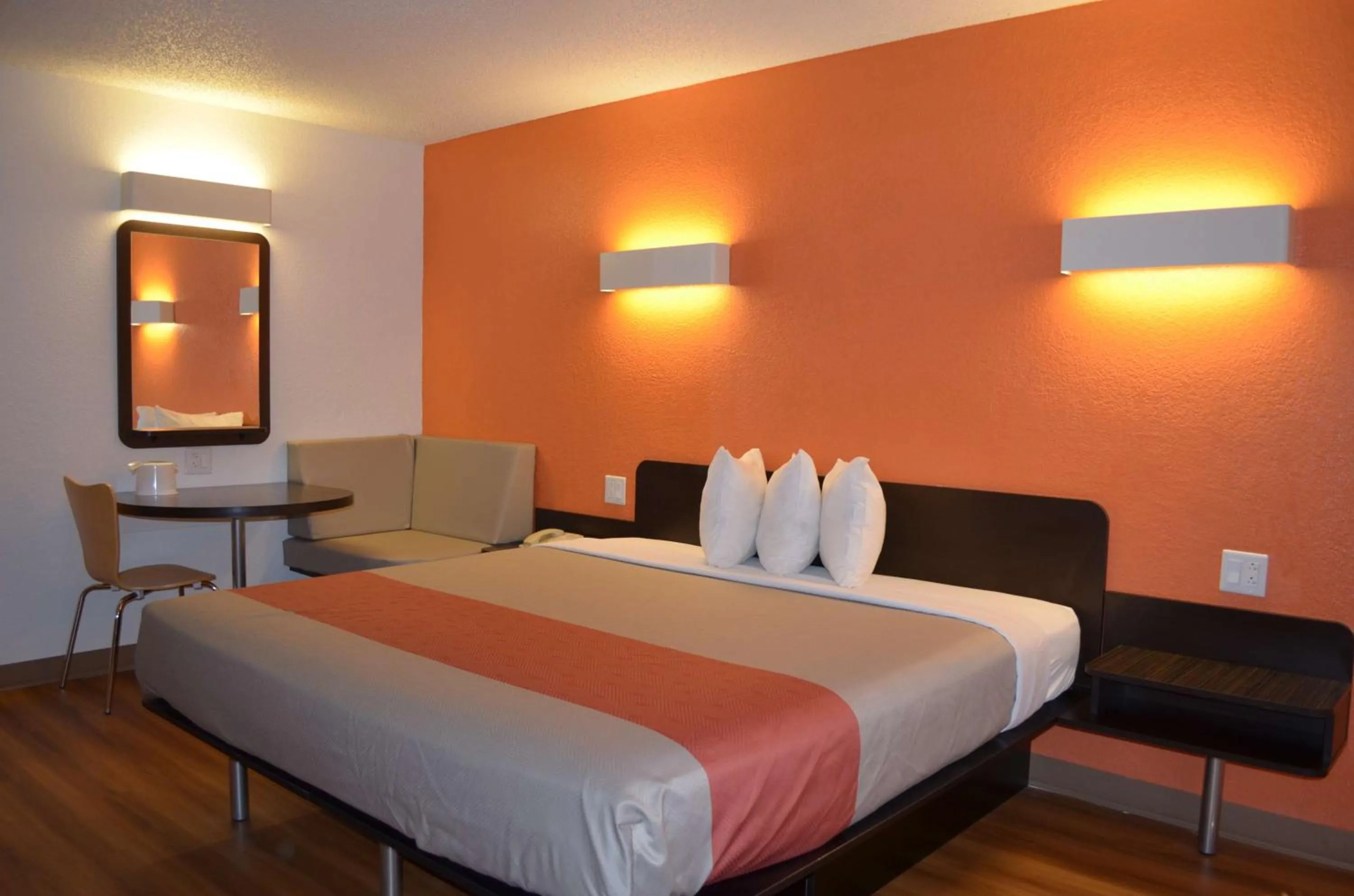 Bedroom, Bed in Motel 6 Kingsland Kings Bay Naval