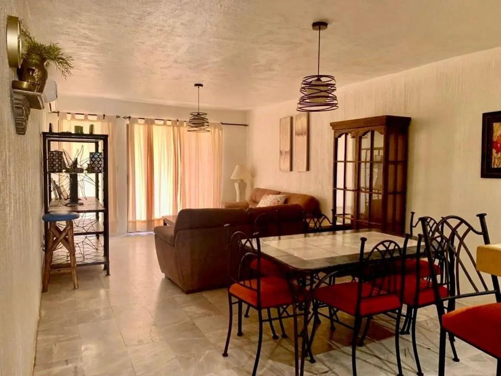 Property building in Villa en Marinaterra en seguida de Marina San Carlos