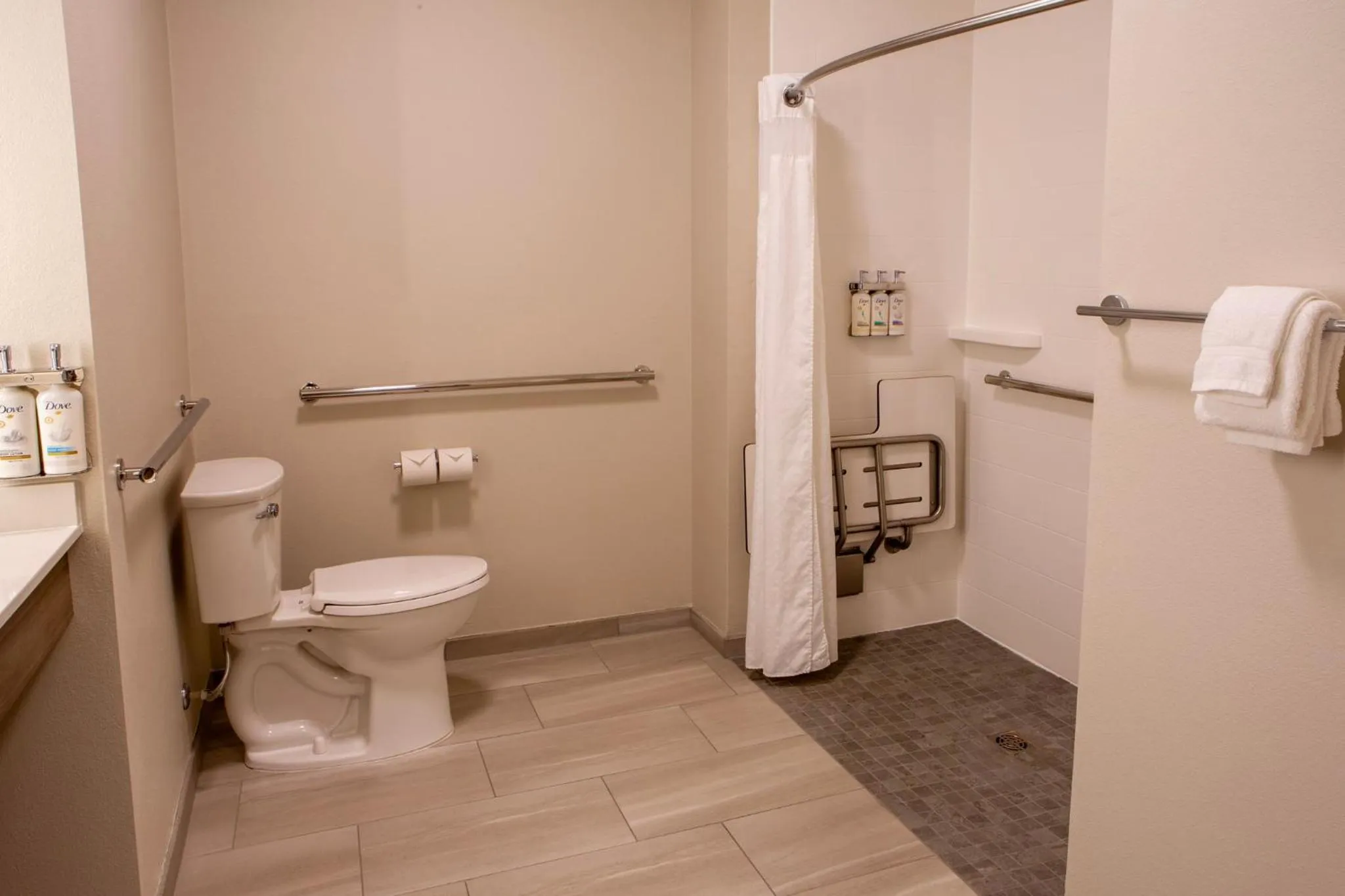 Bathroom in Holiday Inn Express & Suites Sioux City-South by IHG