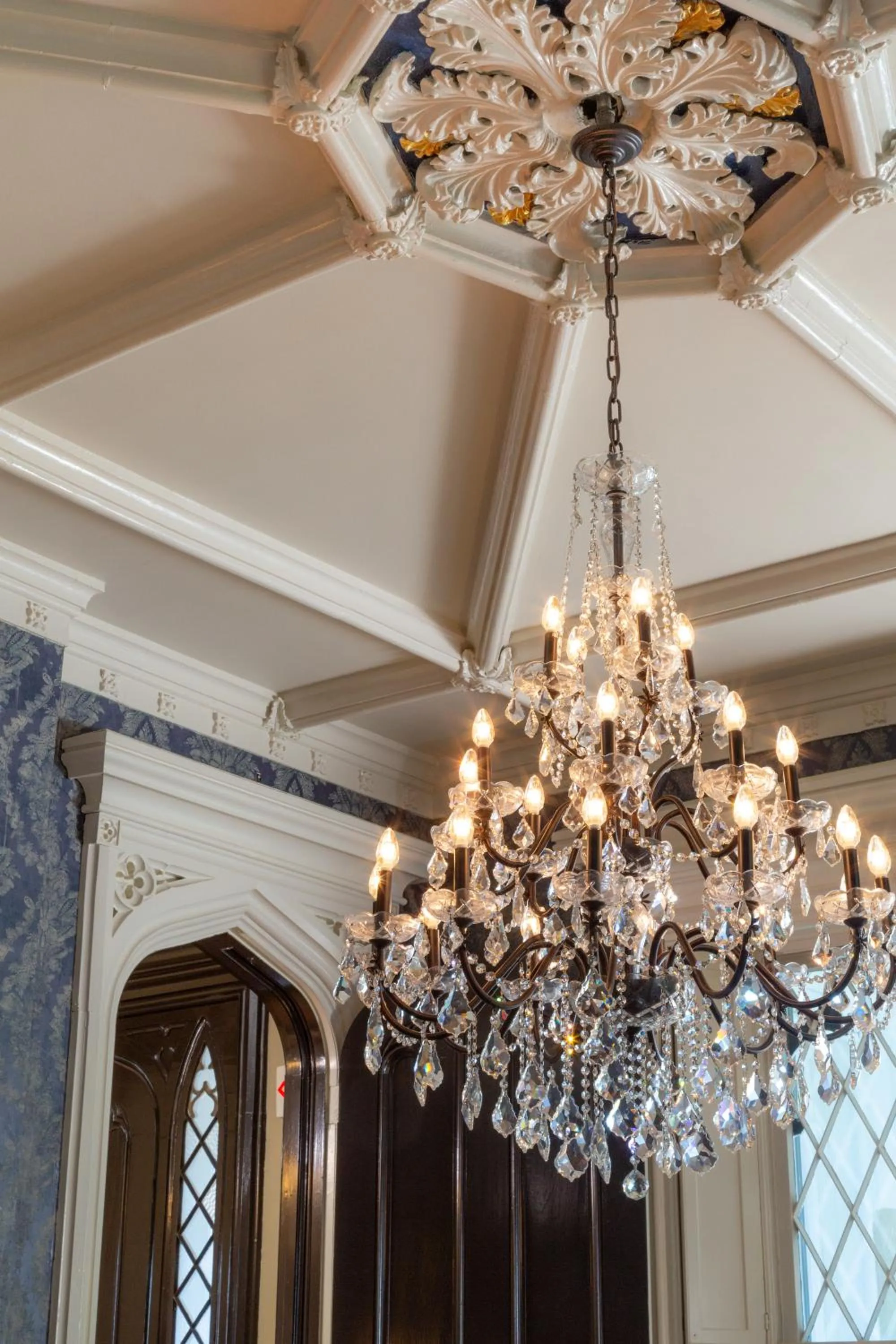 Dining area in Inn at Woodhaven-In the Heart of the Bourbon Trail-Over 12 Distilleries Nearby