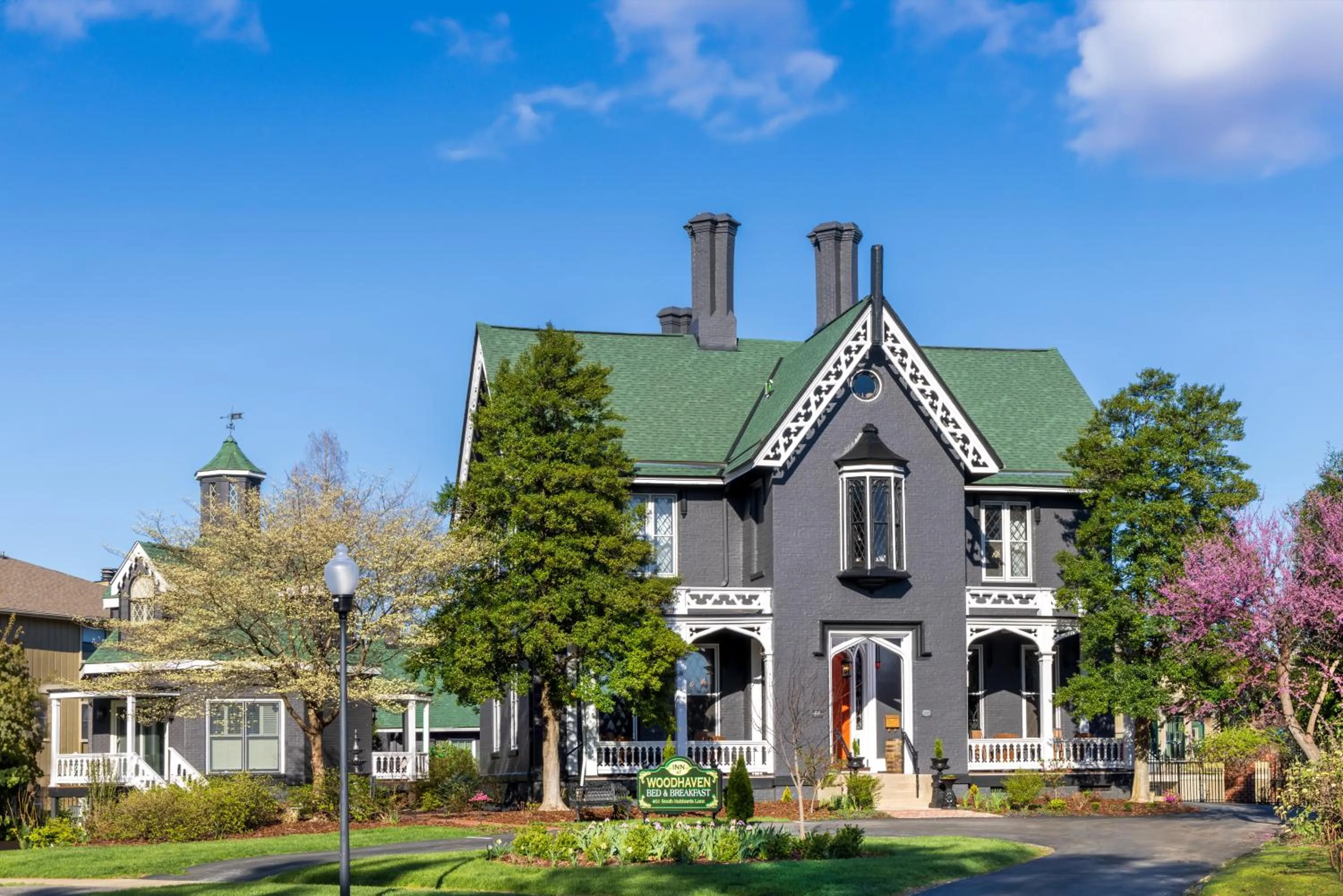 Property building in Inn at Woodhaven-In the Heart of the Bourbon Trail-Over 12 Distilleries Nearby