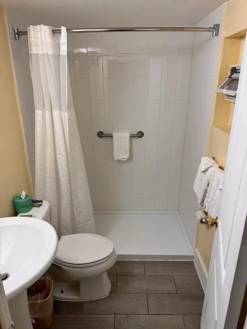 Bathroom in The Boards AC