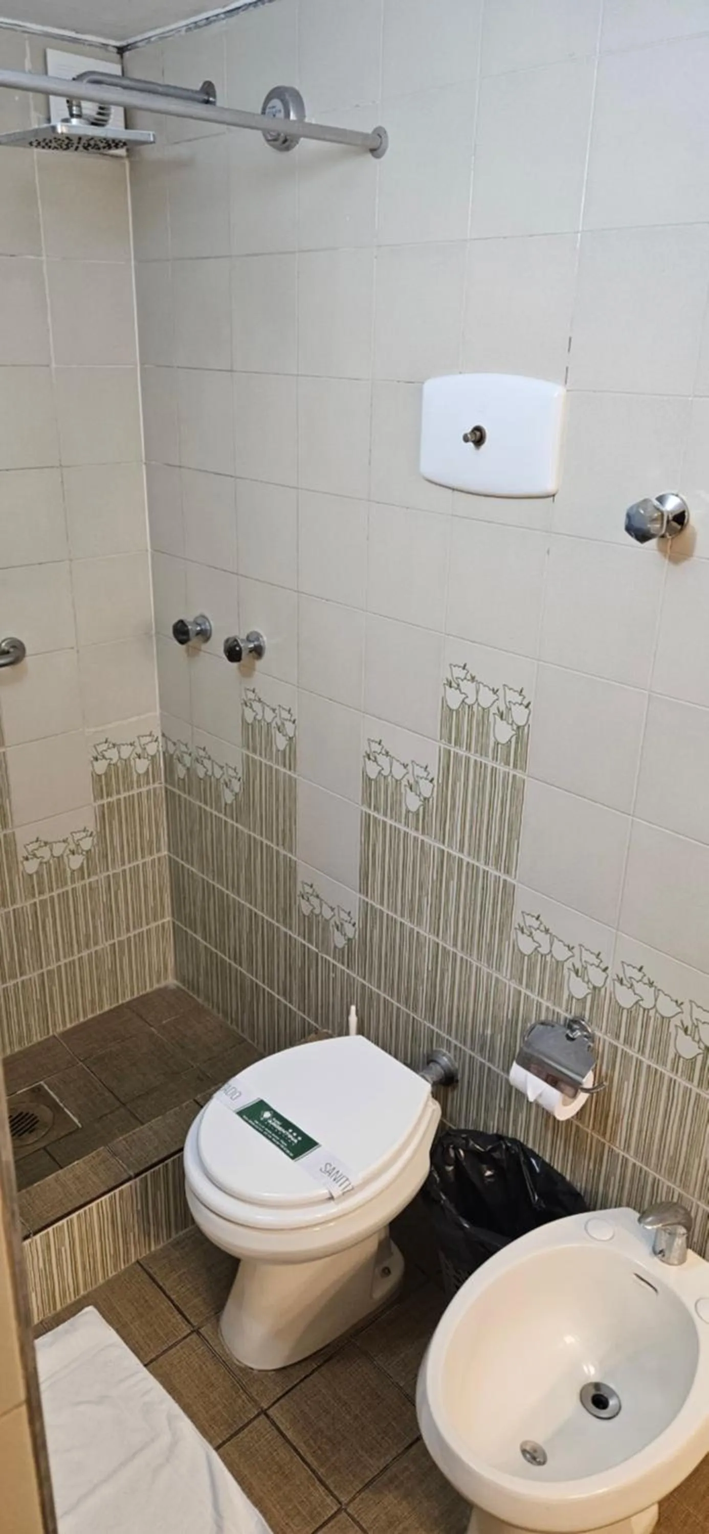 Bathroom in Hotel Argentina