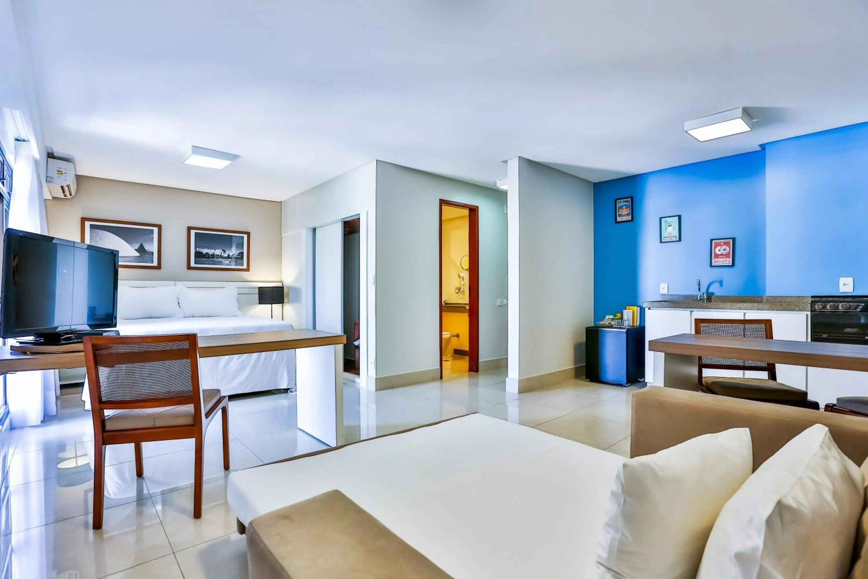 Photo of the whole room in Golden Tulip Goiania Address