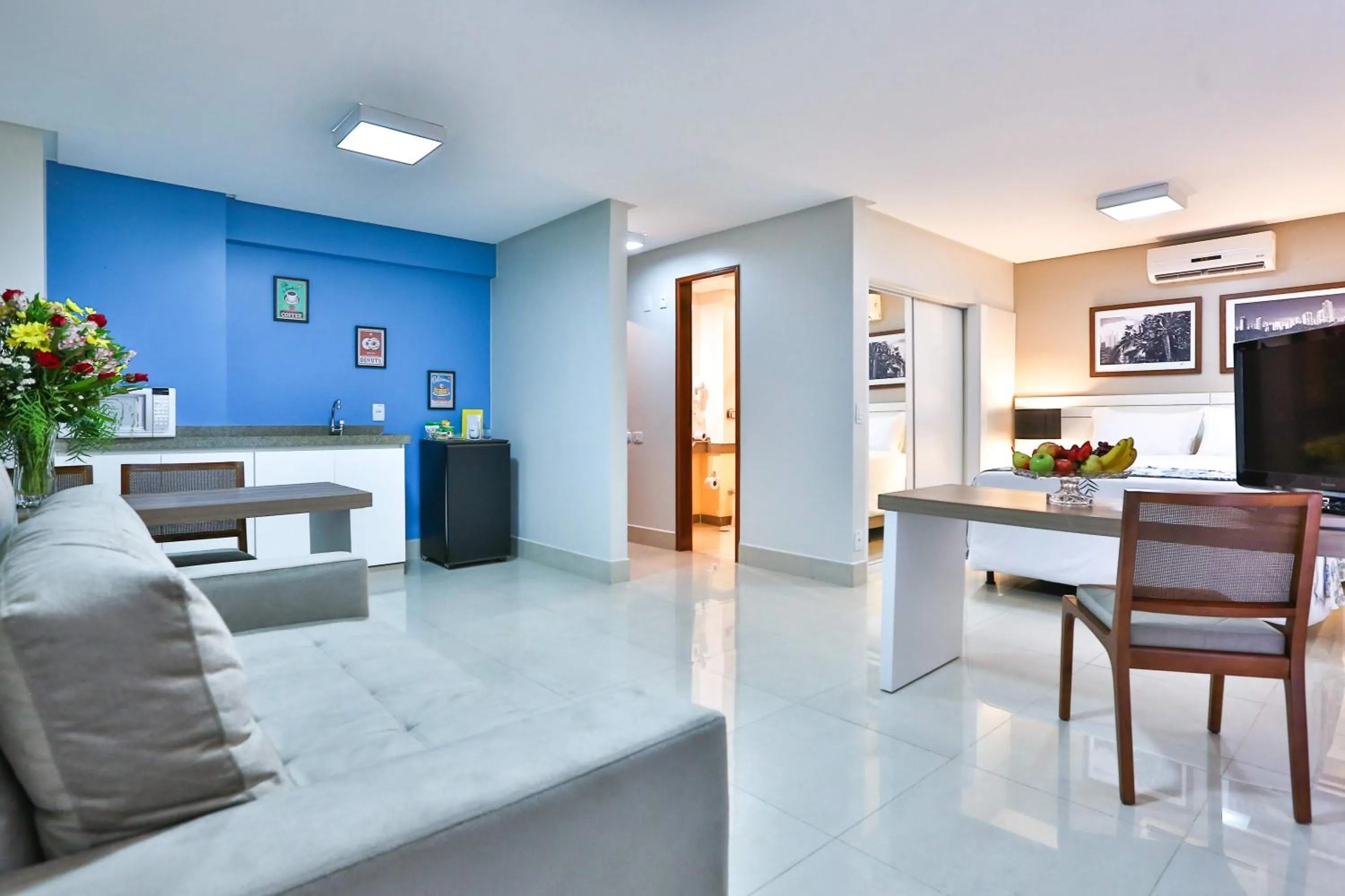 Living room in Golden Tulip Goiania Address