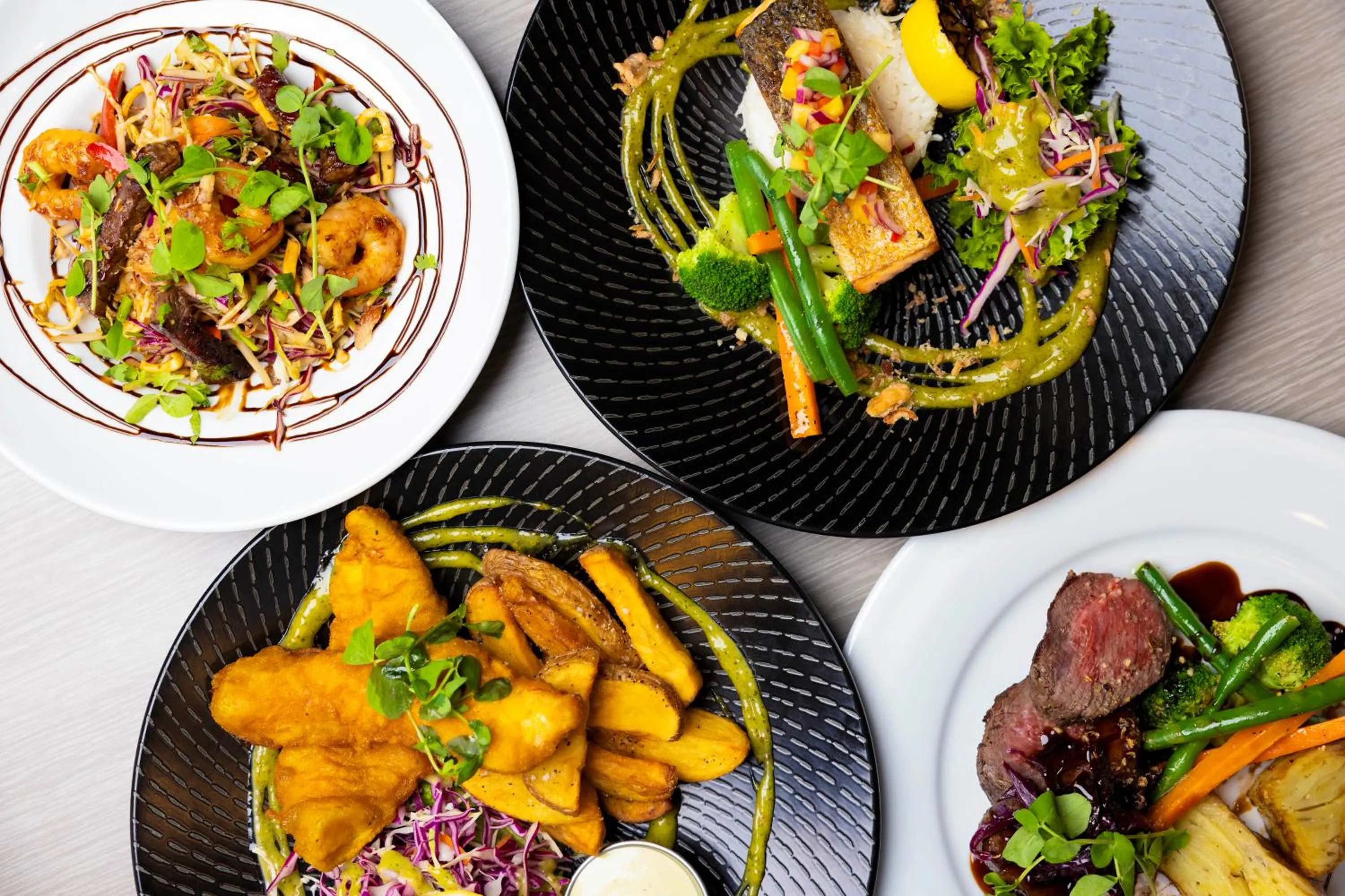 Restaurant/places to eat in Airport Gateway Hotel