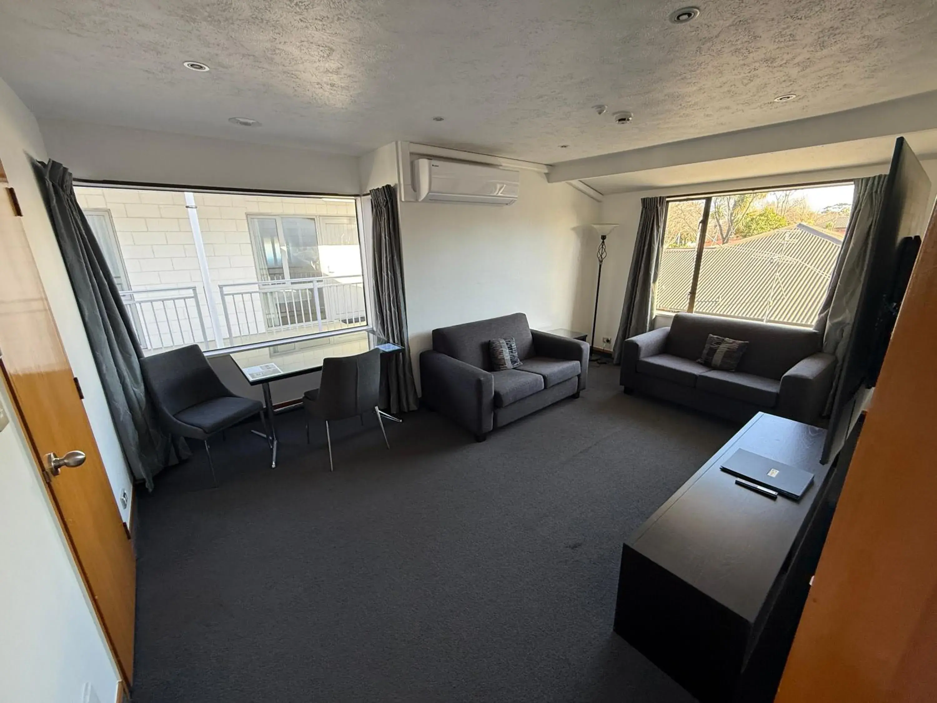 Premium Economy 1 Bedroom Apartment in Airport Gateway Hotel Premium Economy 1 Bedroom Apartment in Airport Gateway Hotel