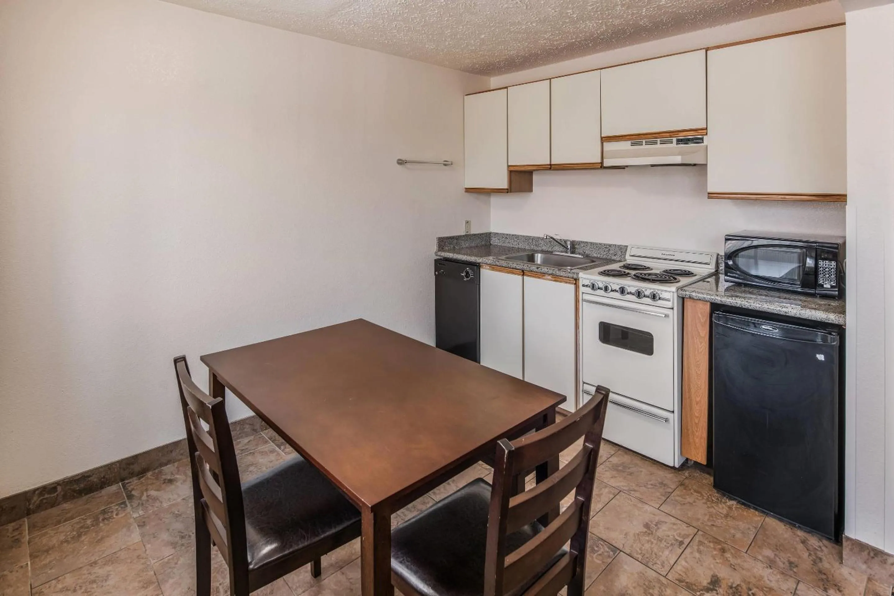 Bedroom in Quality Inn & Suites Downtown Walla Walla