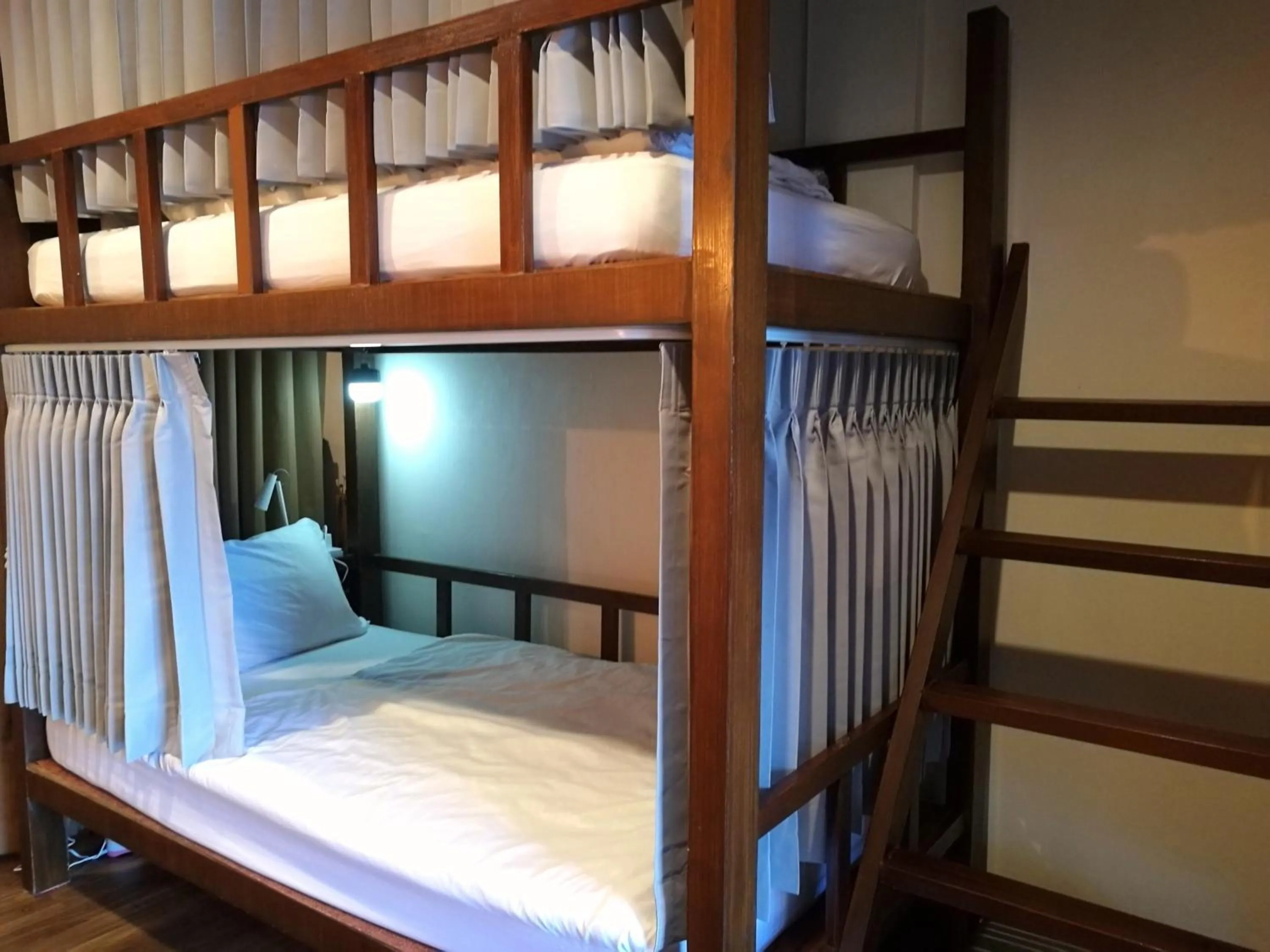 bunk bed, Bed in Phobphan Hostel