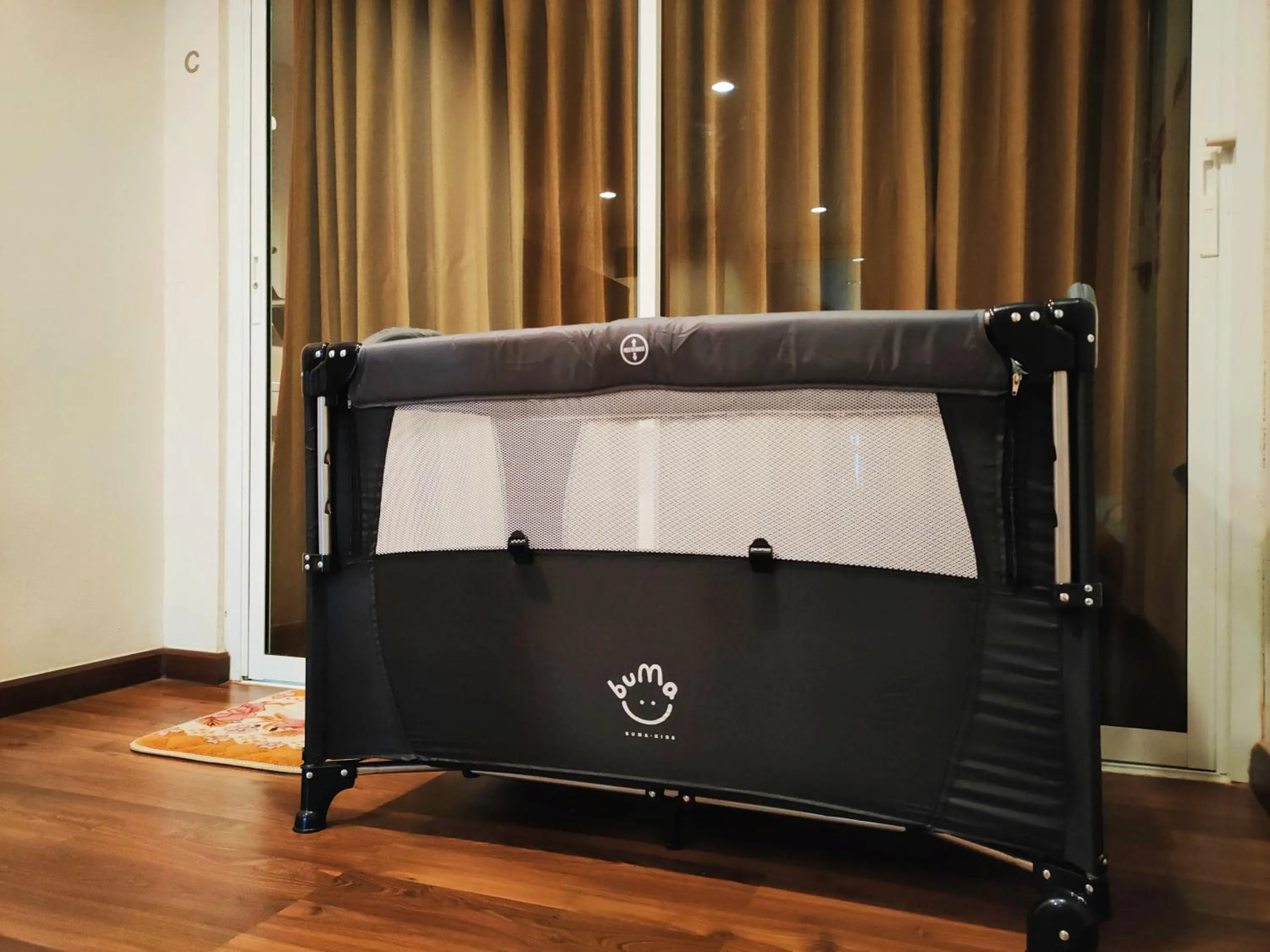 cot, Bed in Phobphan Hostel