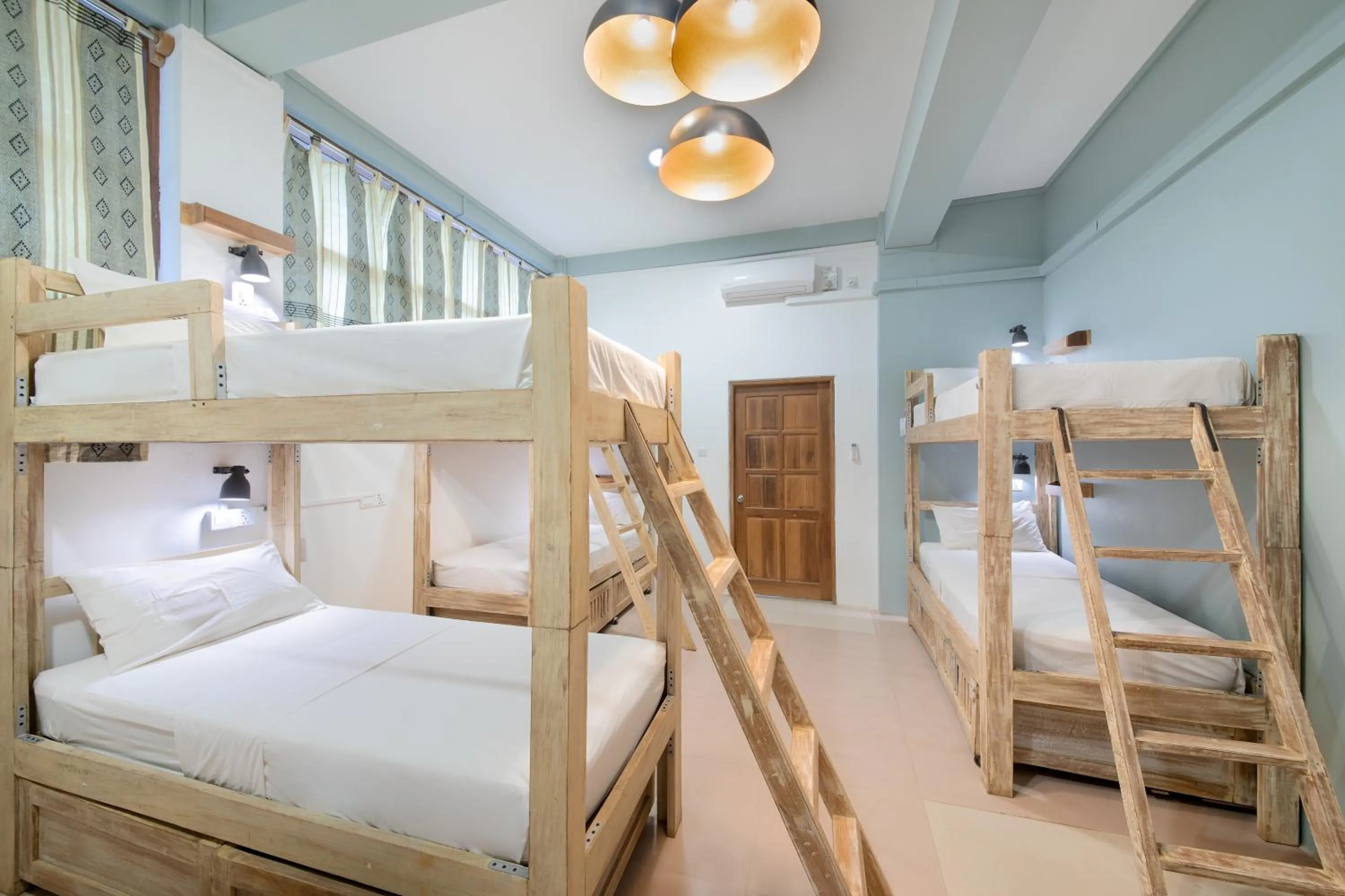 bunk bed, Bed in Ostello Bello Bagan Pool