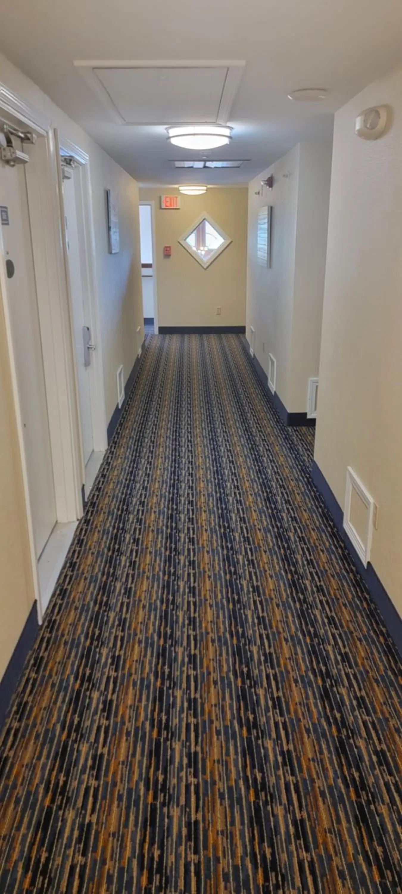 Property building in King's Port Inn