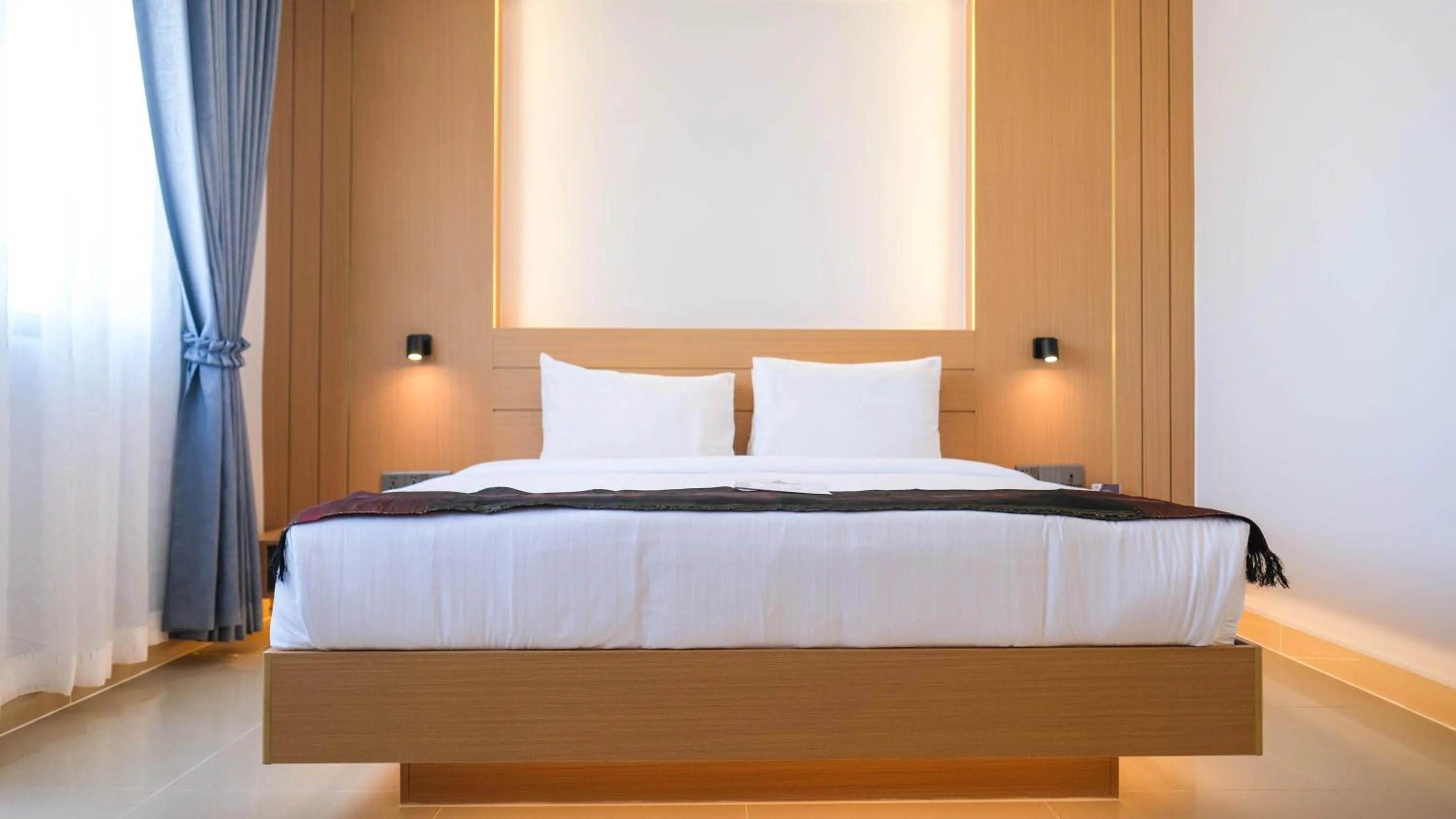 Bed in Silver Mounts Hotel