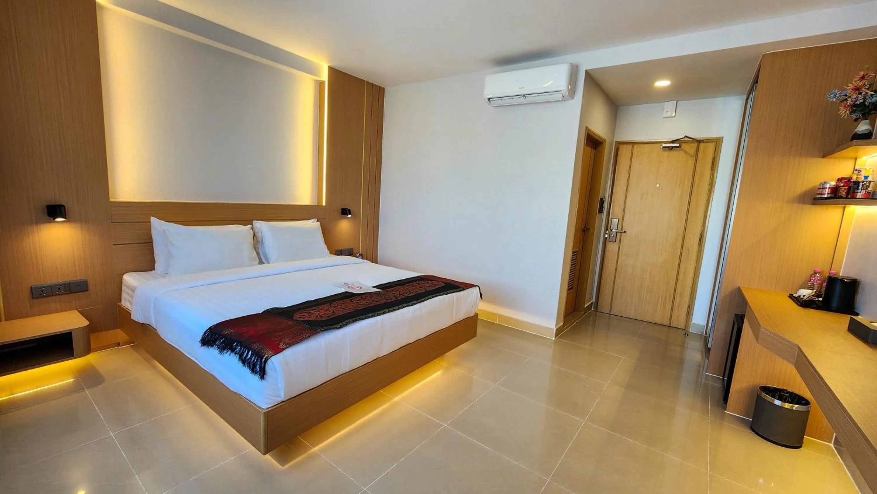 Bed in Silver Mounts Hotel