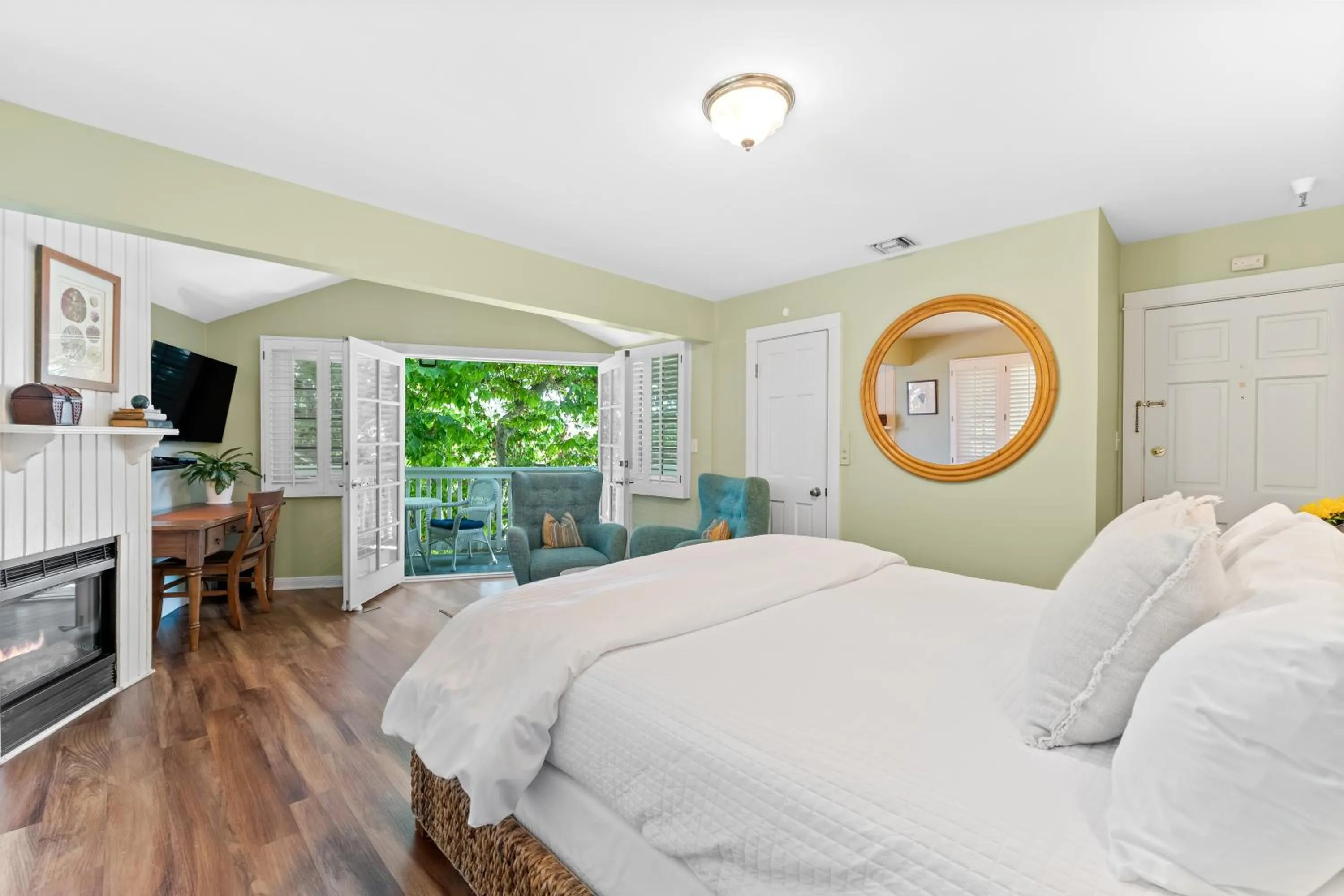 Bed in Channel Road Inn, A Four Sisters Inn