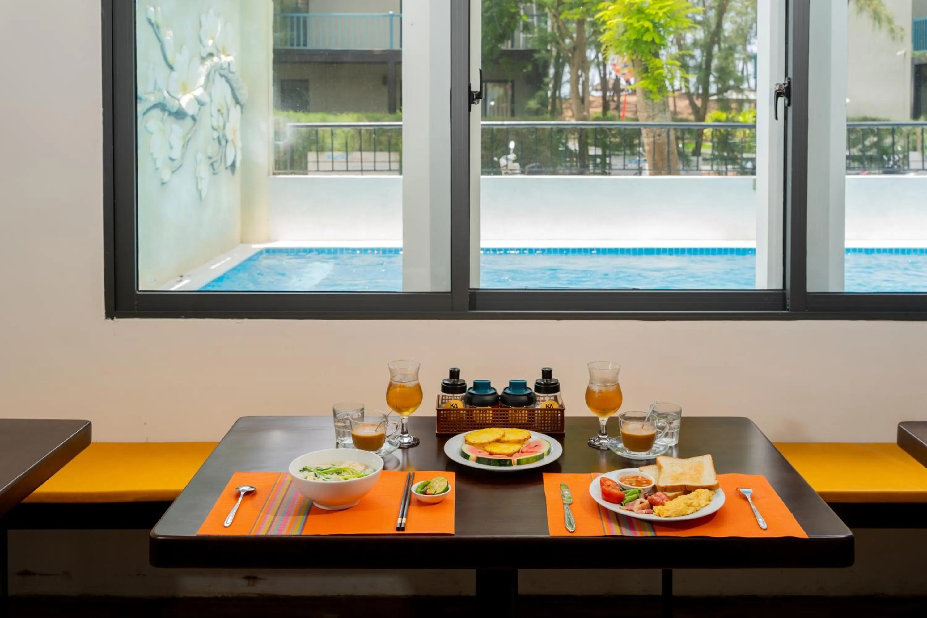 Restaurant/places to eat in KA VILLA - AN BANG BEACH, Free pick up 3 nights