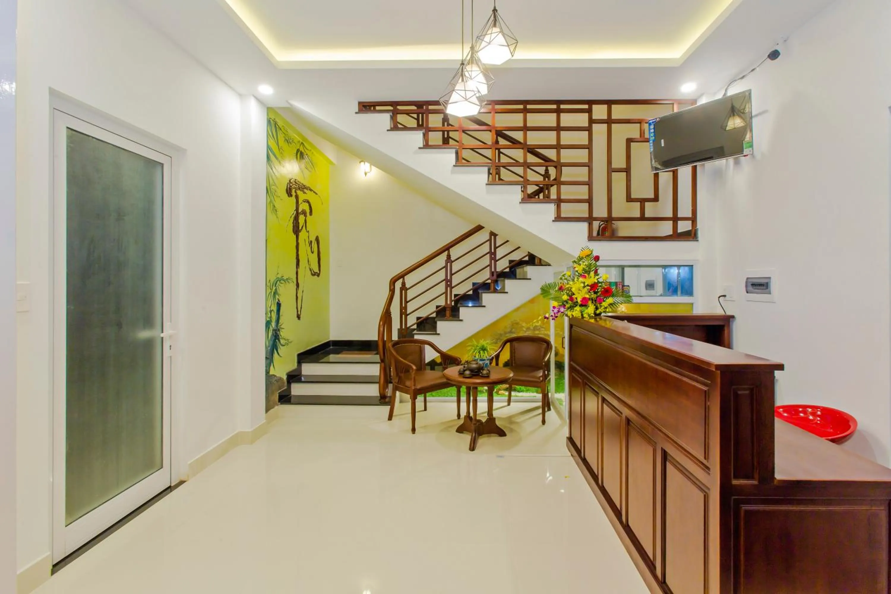 Communal lounge/ TV room in Pebble Homestay