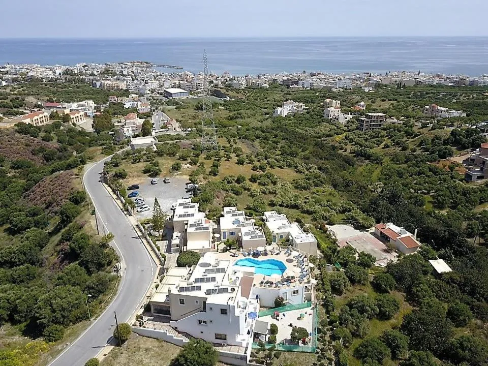 Property building in Lofos Apartments