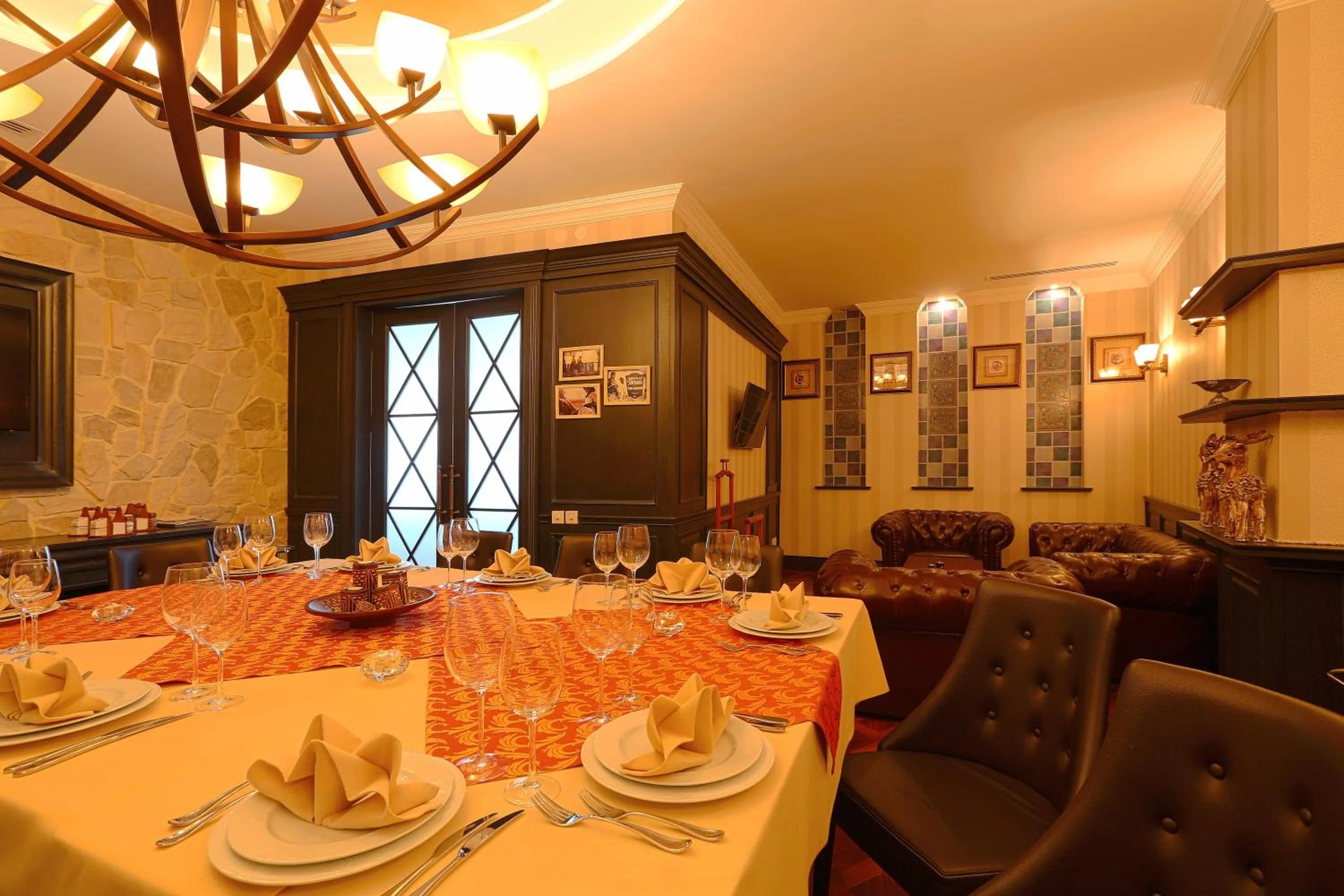 Restaurant/places to eat in Diplomat Hotel by AG Hotels Group