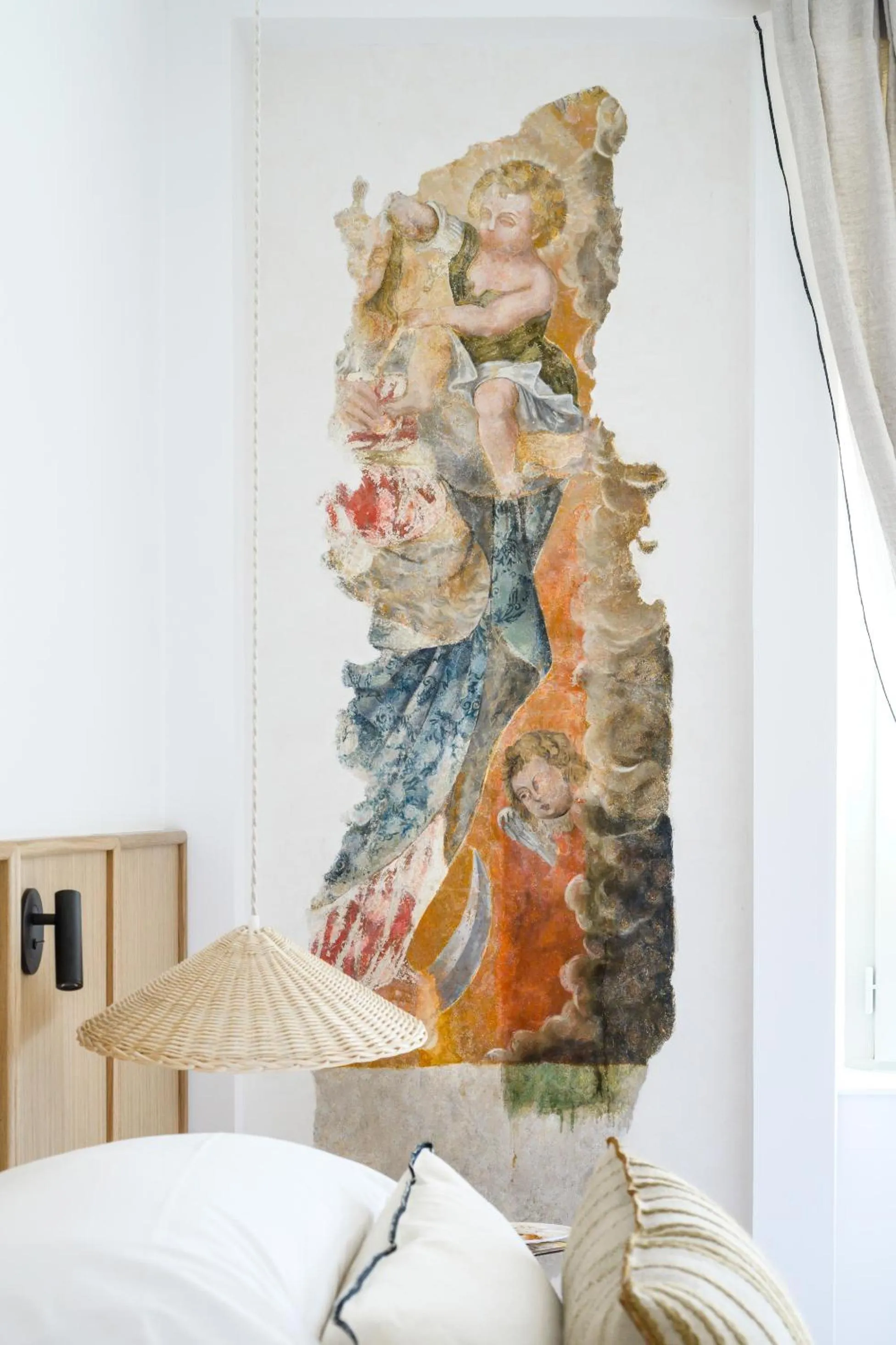 Bedroom, Bed in Le Couvent des Minimes, un Hôtel & Spa L'Occitane en Provence