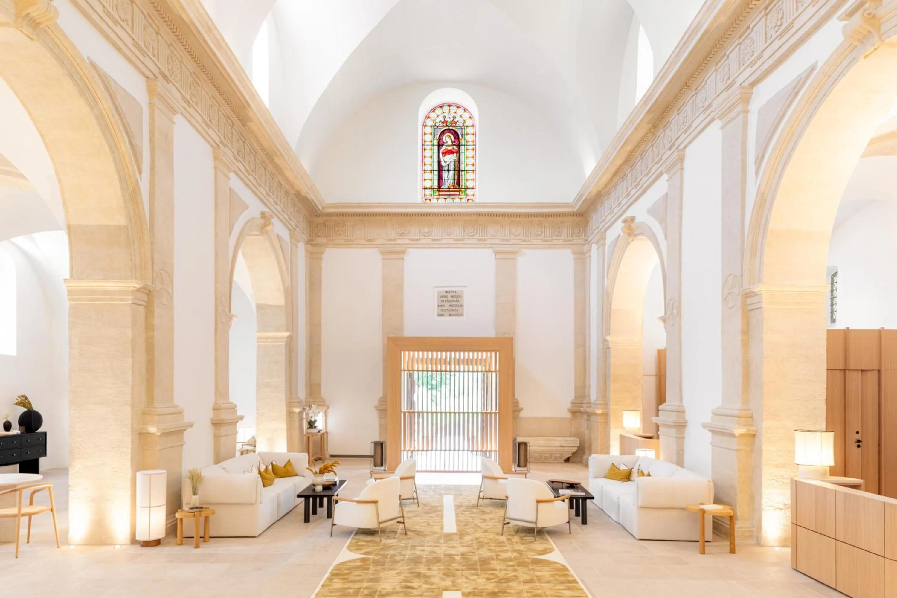 Lobby or reception in Le Couvent des Minimes, un Hôtel & Spa L'Occitane en Provence