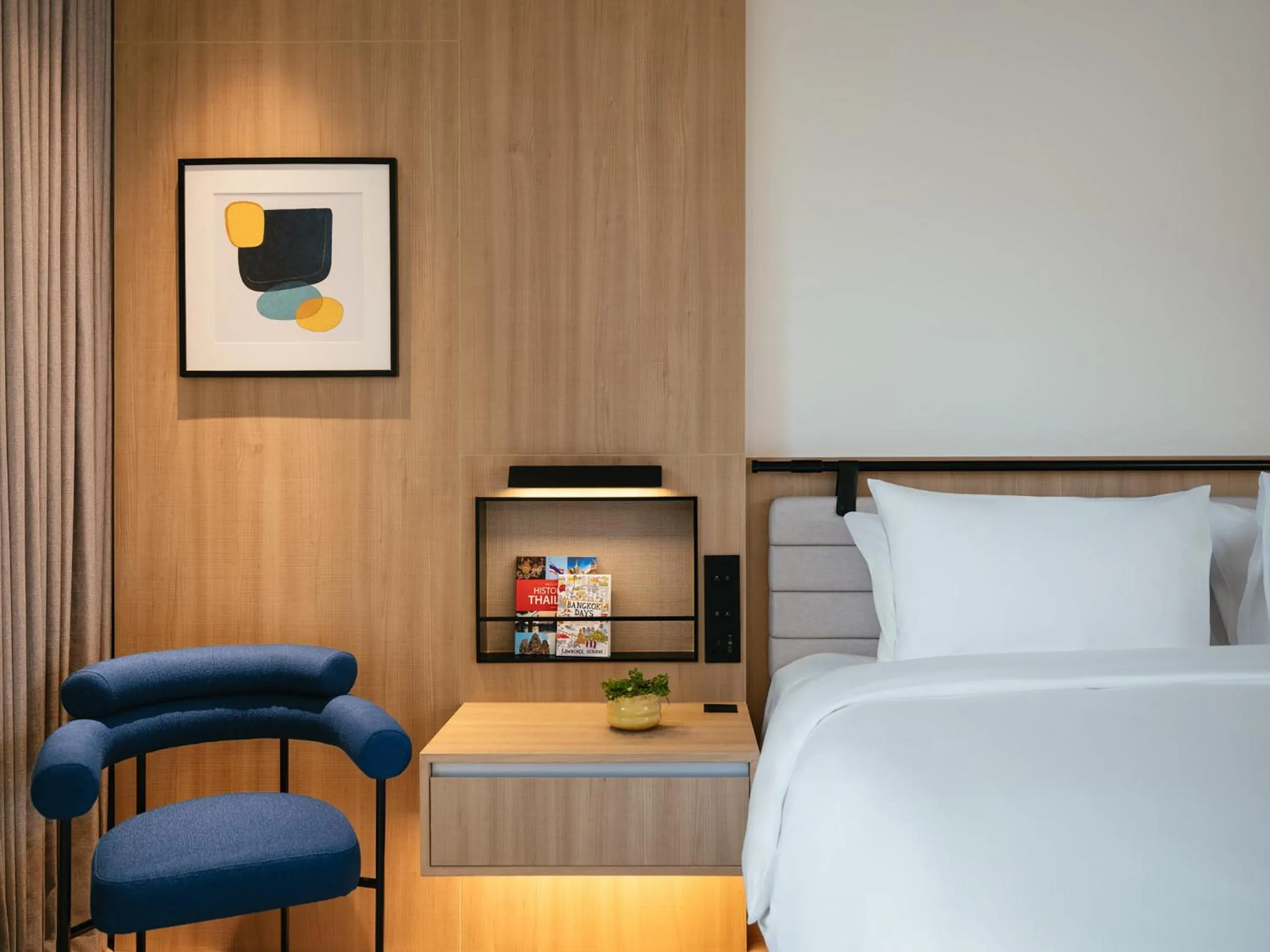 Photo of the whole room, Bed in voco Bangkok Surawong by IHG