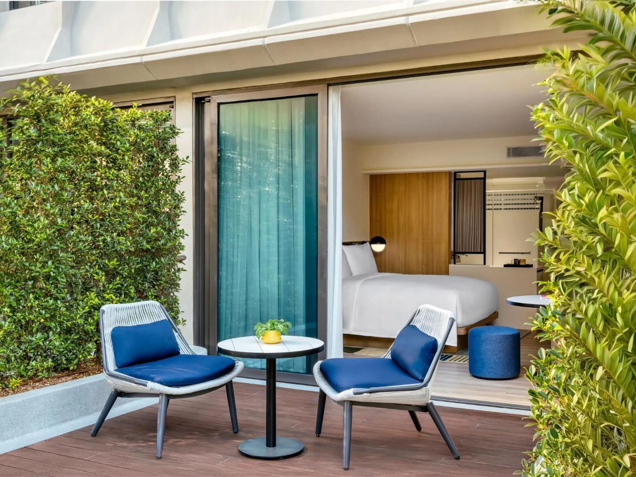 Photo of the whole room in voco Bangkok Surawong by IHG