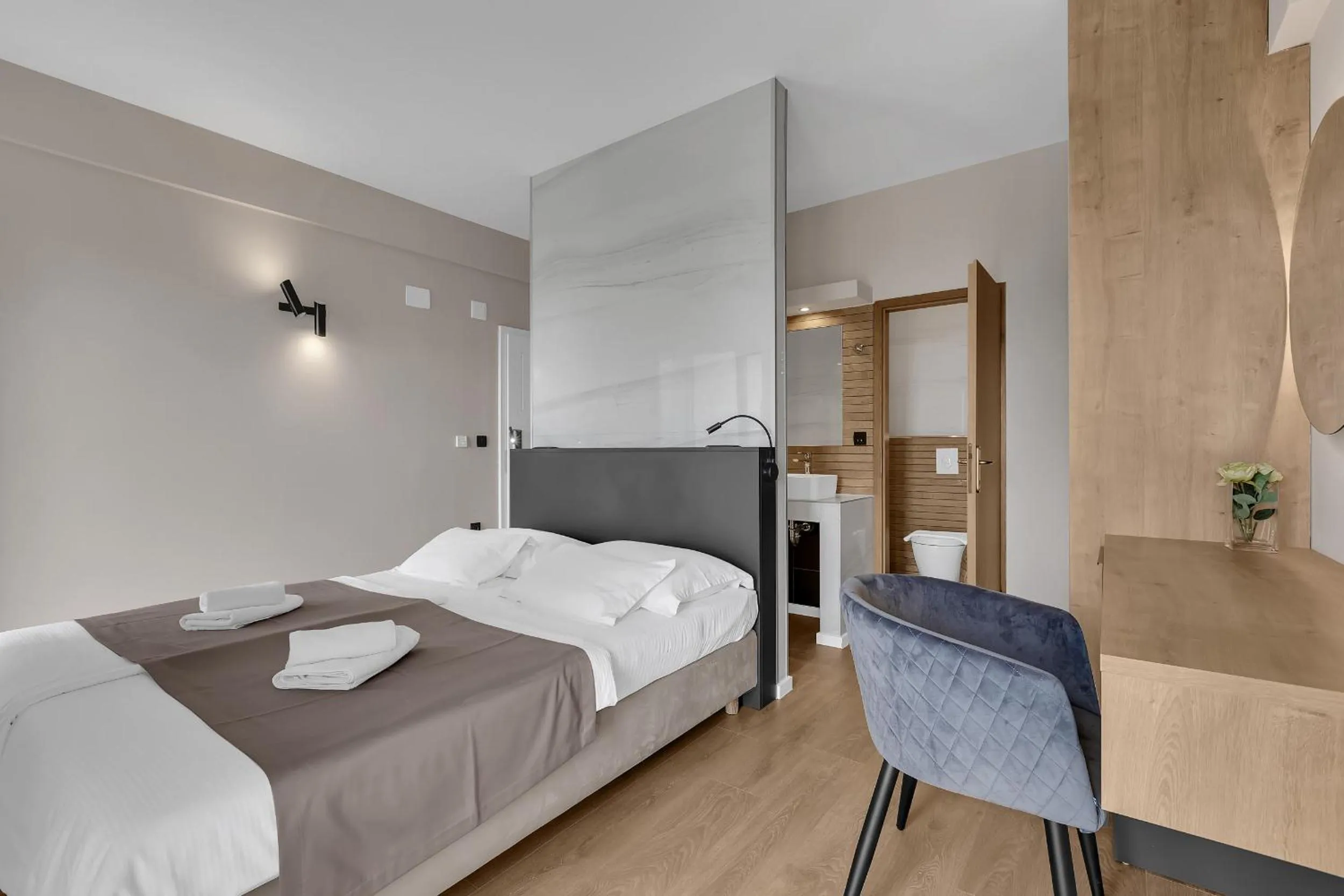 Bed in Beach Hotel Božikovina