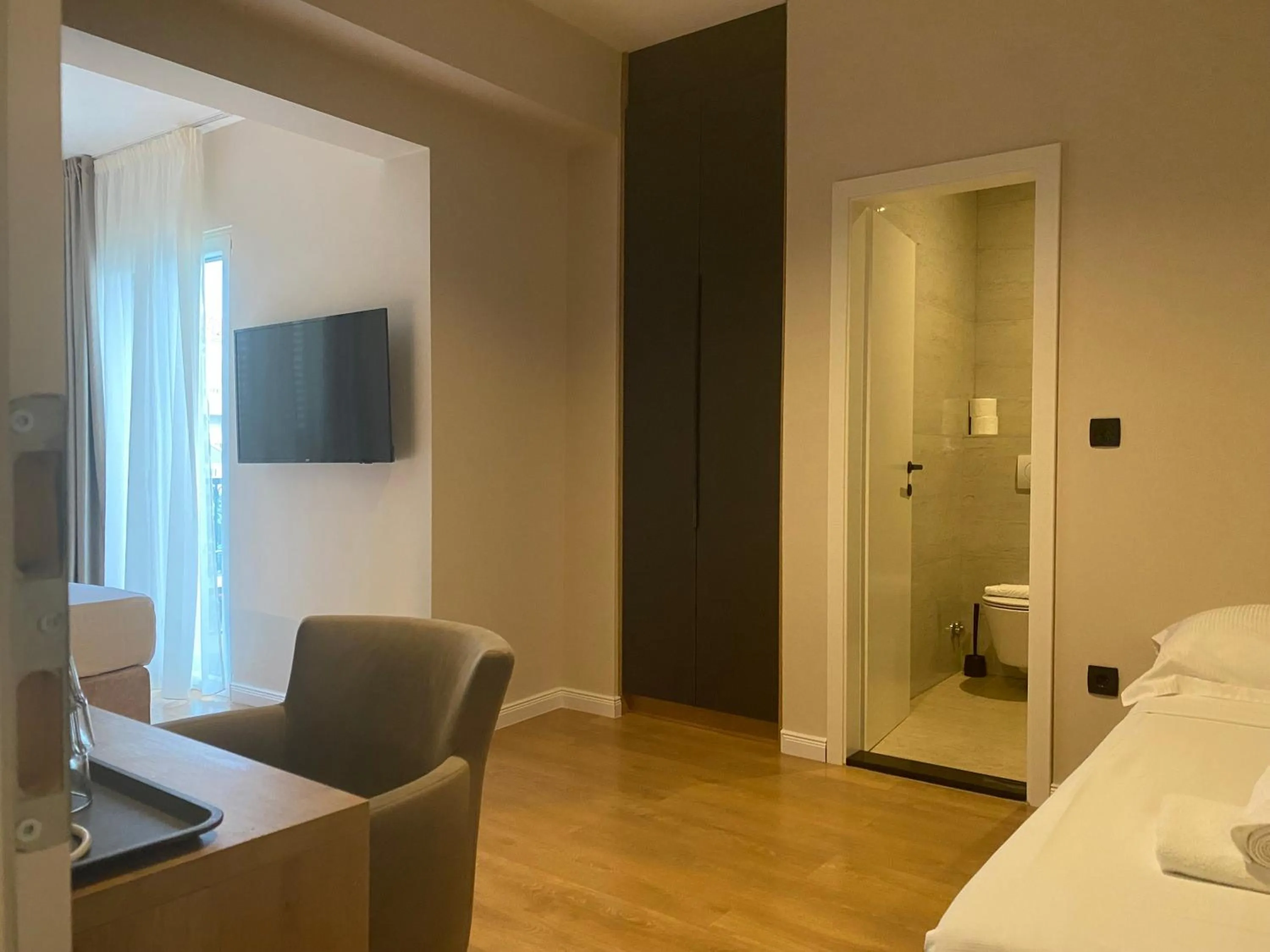 Bedroom, Bed in Beach Hotel Božikovina