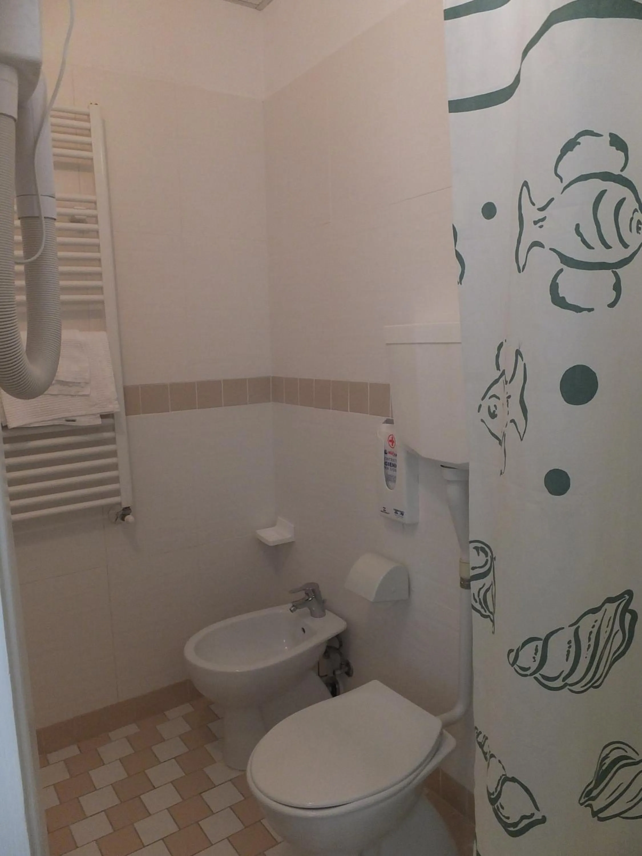 Shower in Ostello Stella Marina