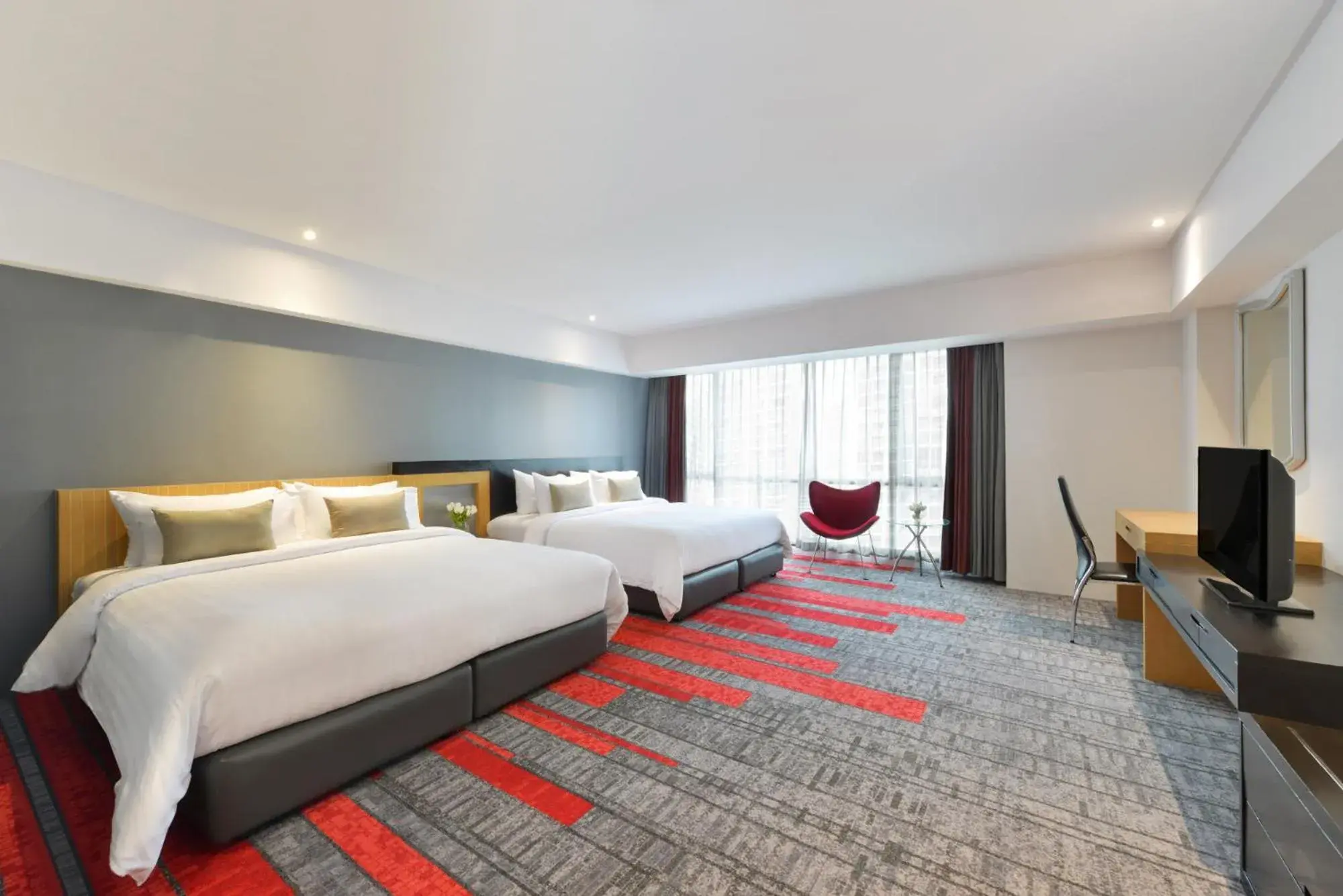 Grand Deluxe Triple in BelAire Bangkok Sukhumvit Grand Deluxe Triple in BelAire Bangkok Sukhumvit