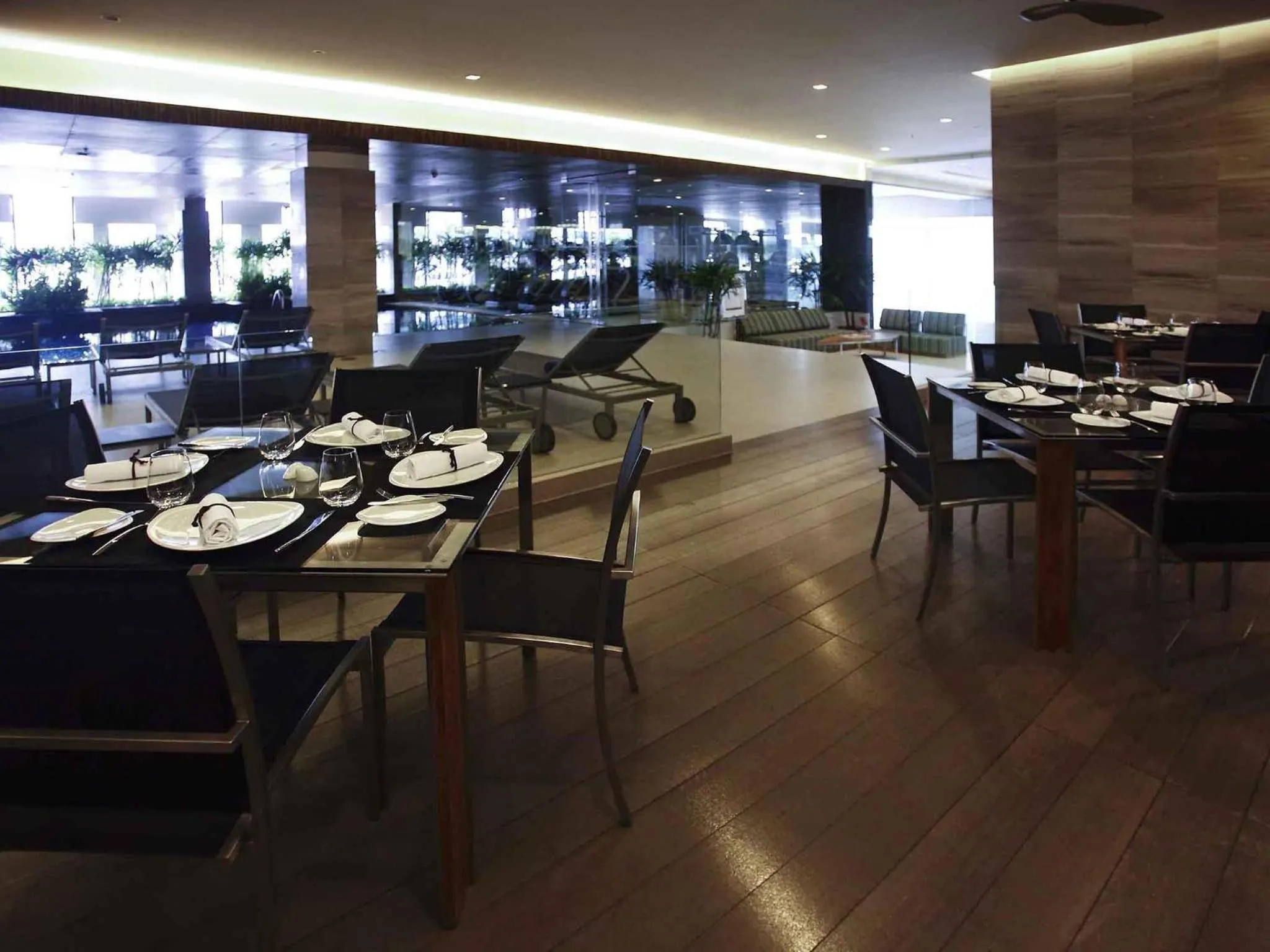 Restaurant/places to eat in Novotel Bangkok IMPACT