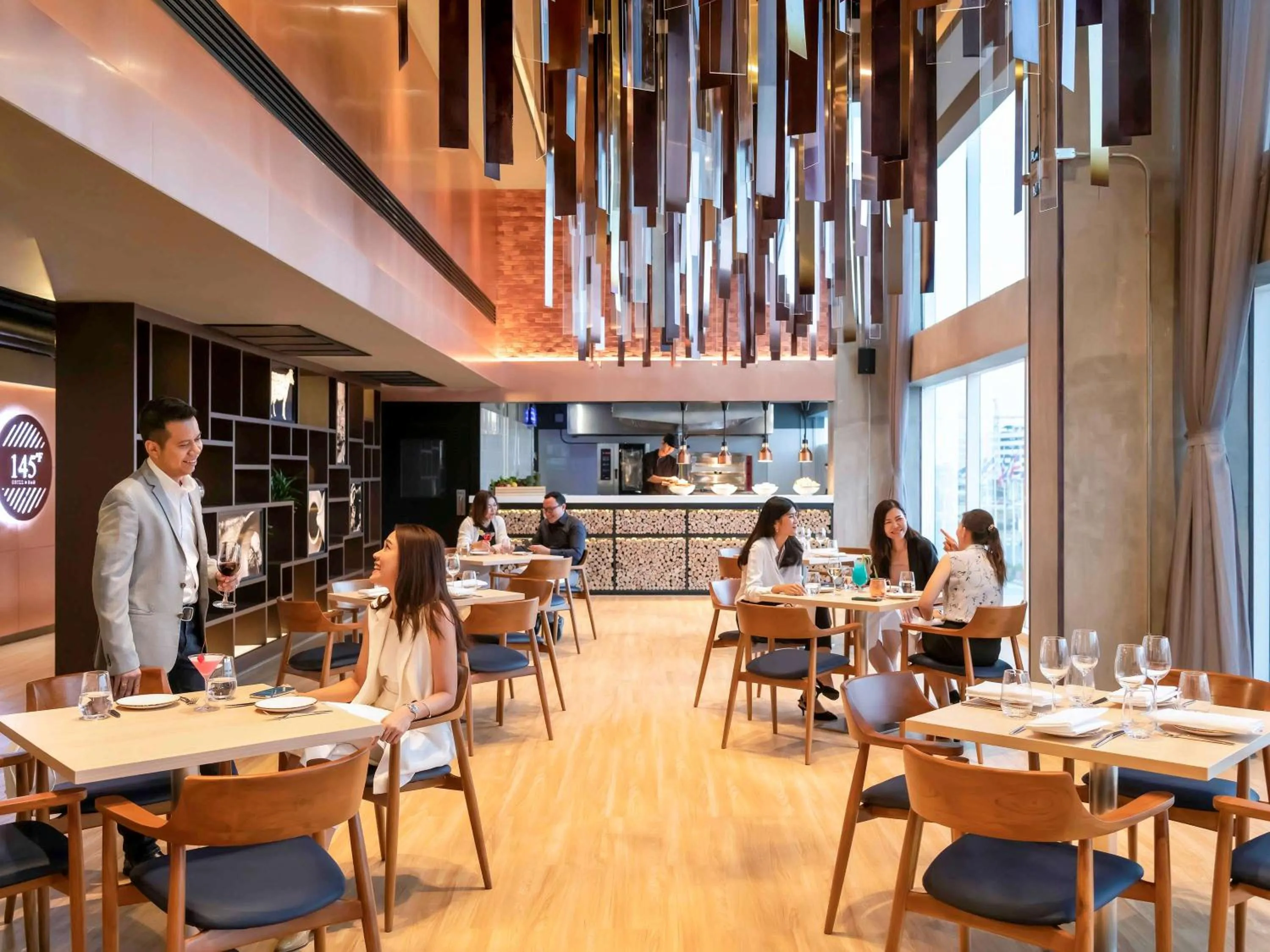 Restaurant/places to eat in Novotel Bangkok IMPACT