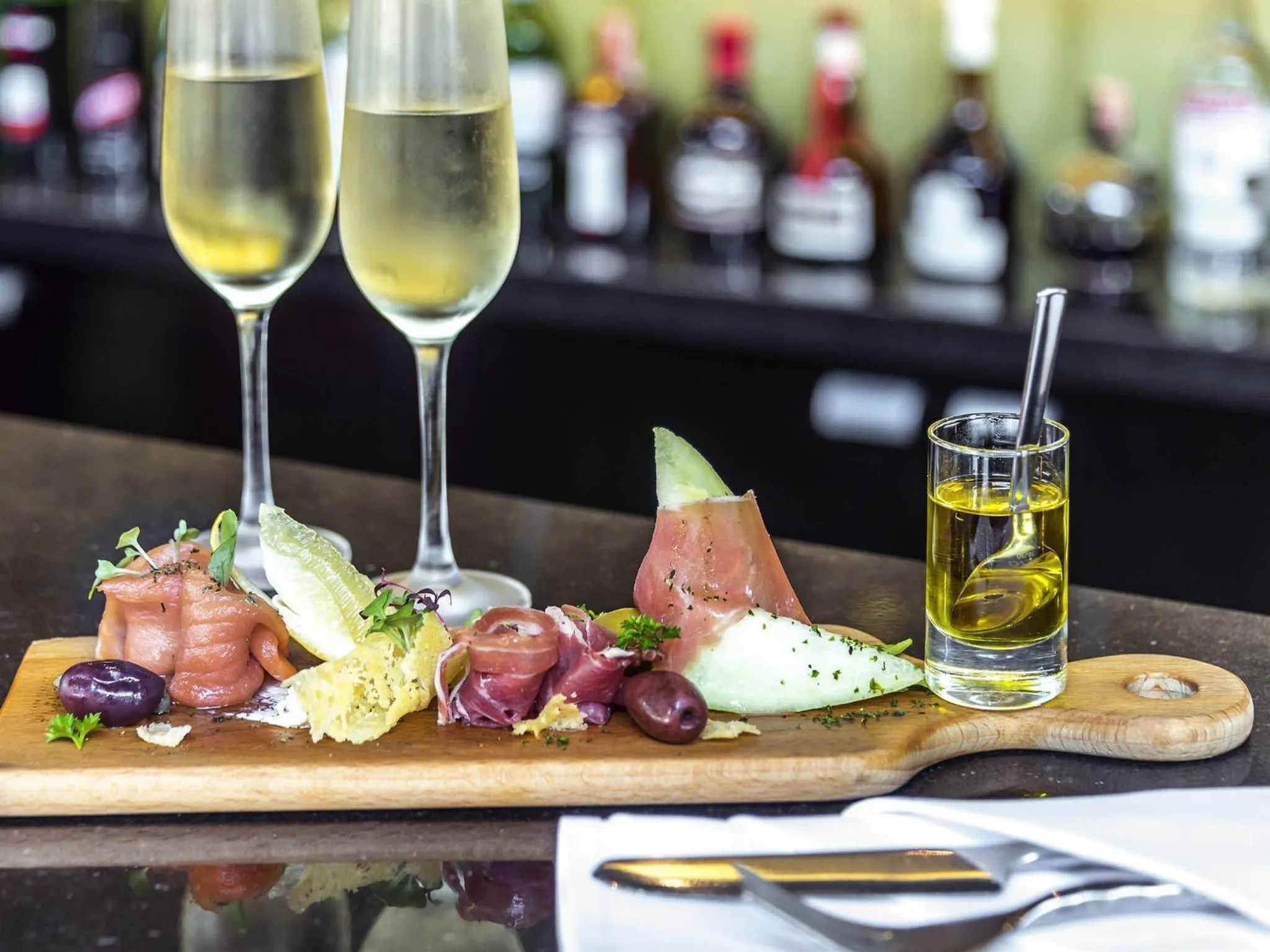 Lounge or bar in Novotel Bangkok IMPACT