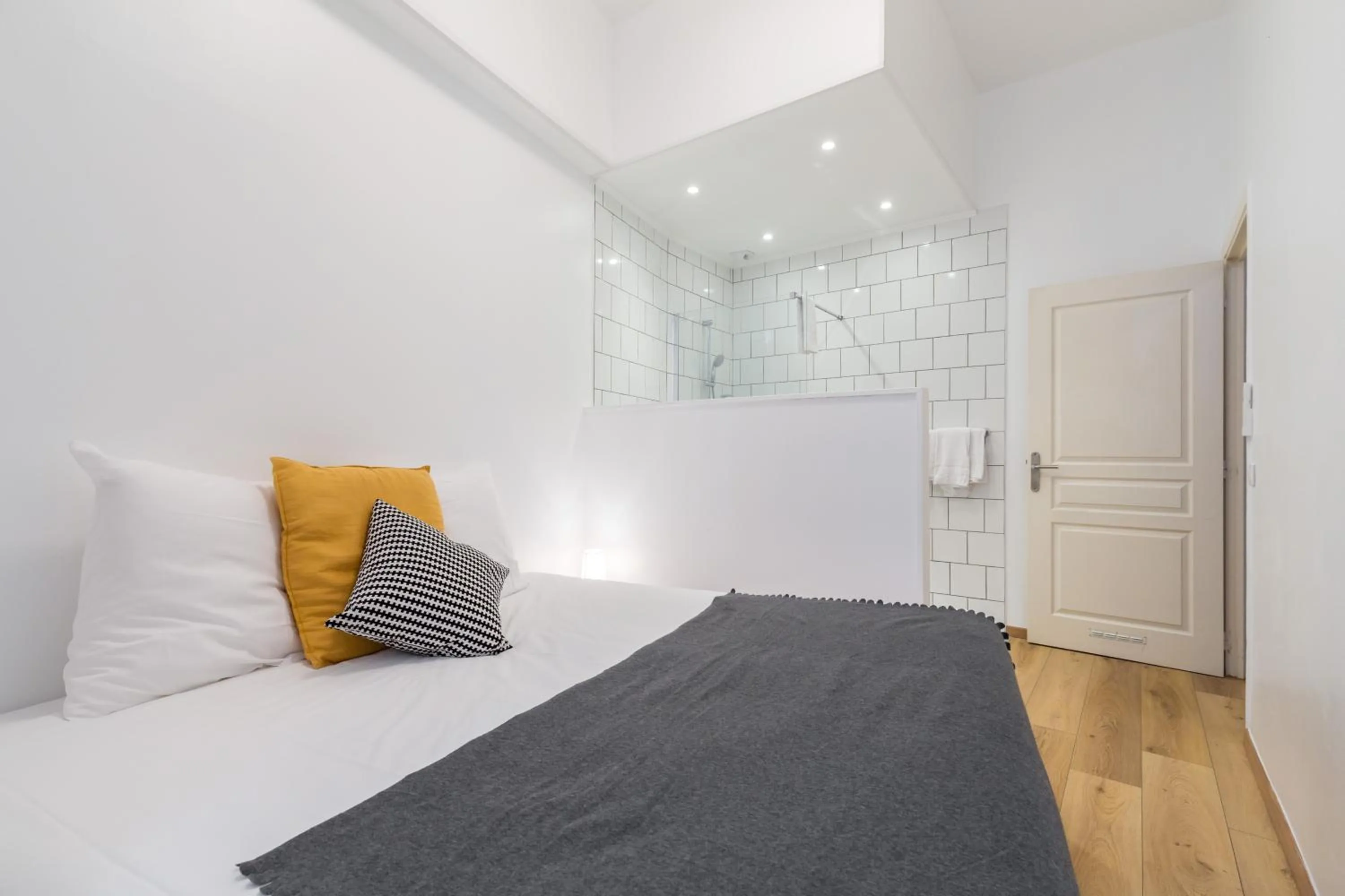 Bedroom, Bed in Florella Marceau Apartment