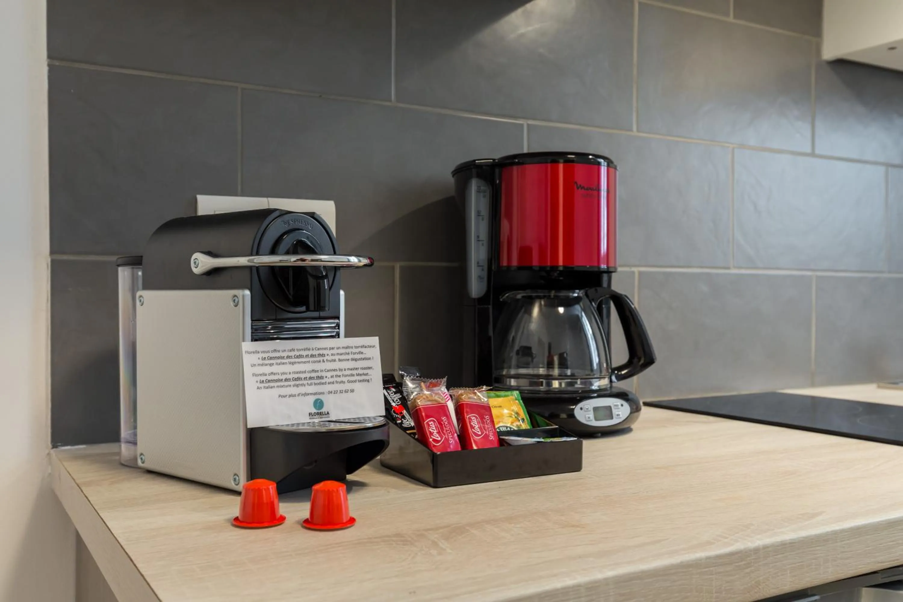 Kitchen or kitchenette in Florella Marceau Apartment