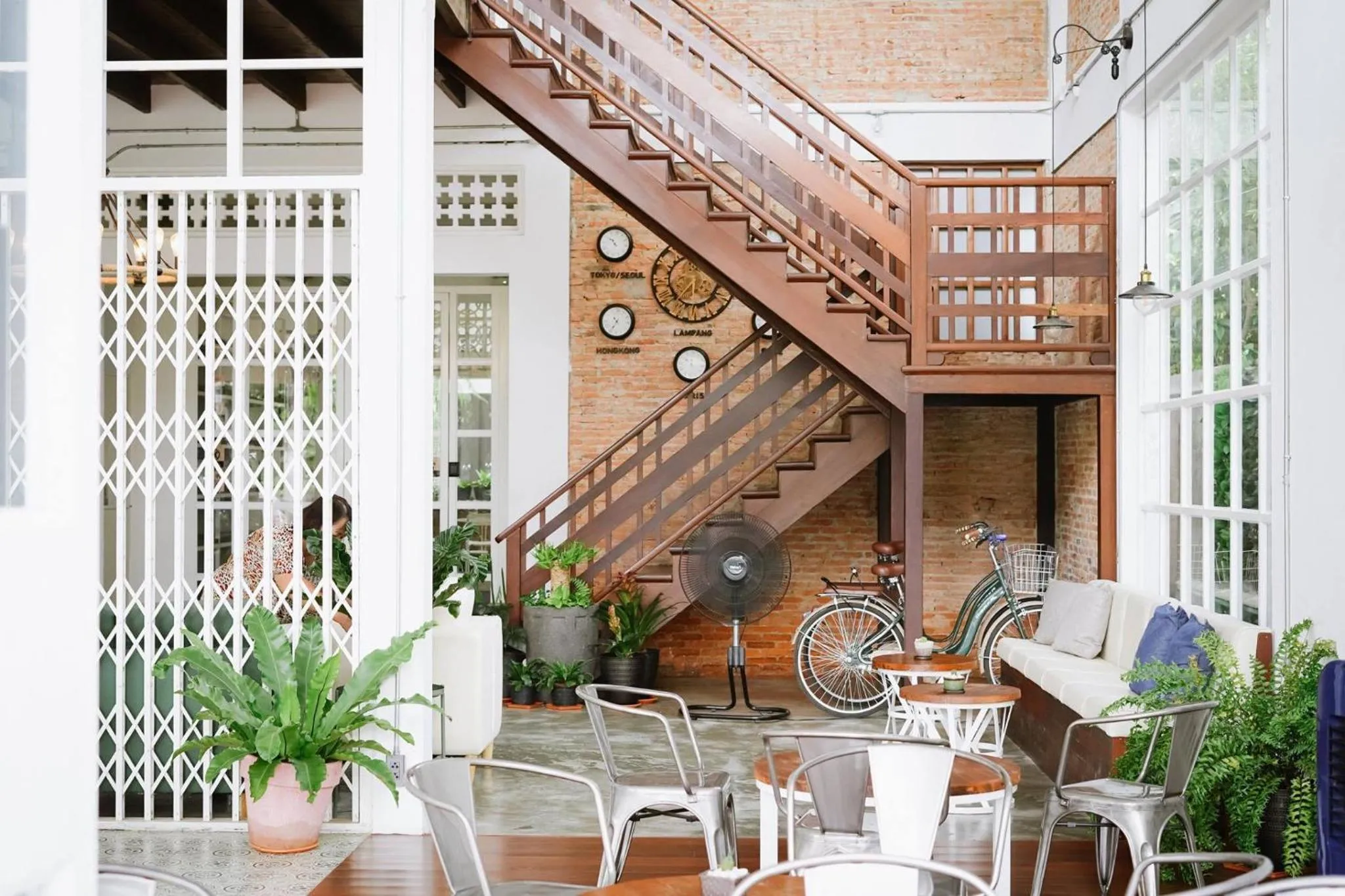 On-site shops in Memmoth Hostel In Lampang