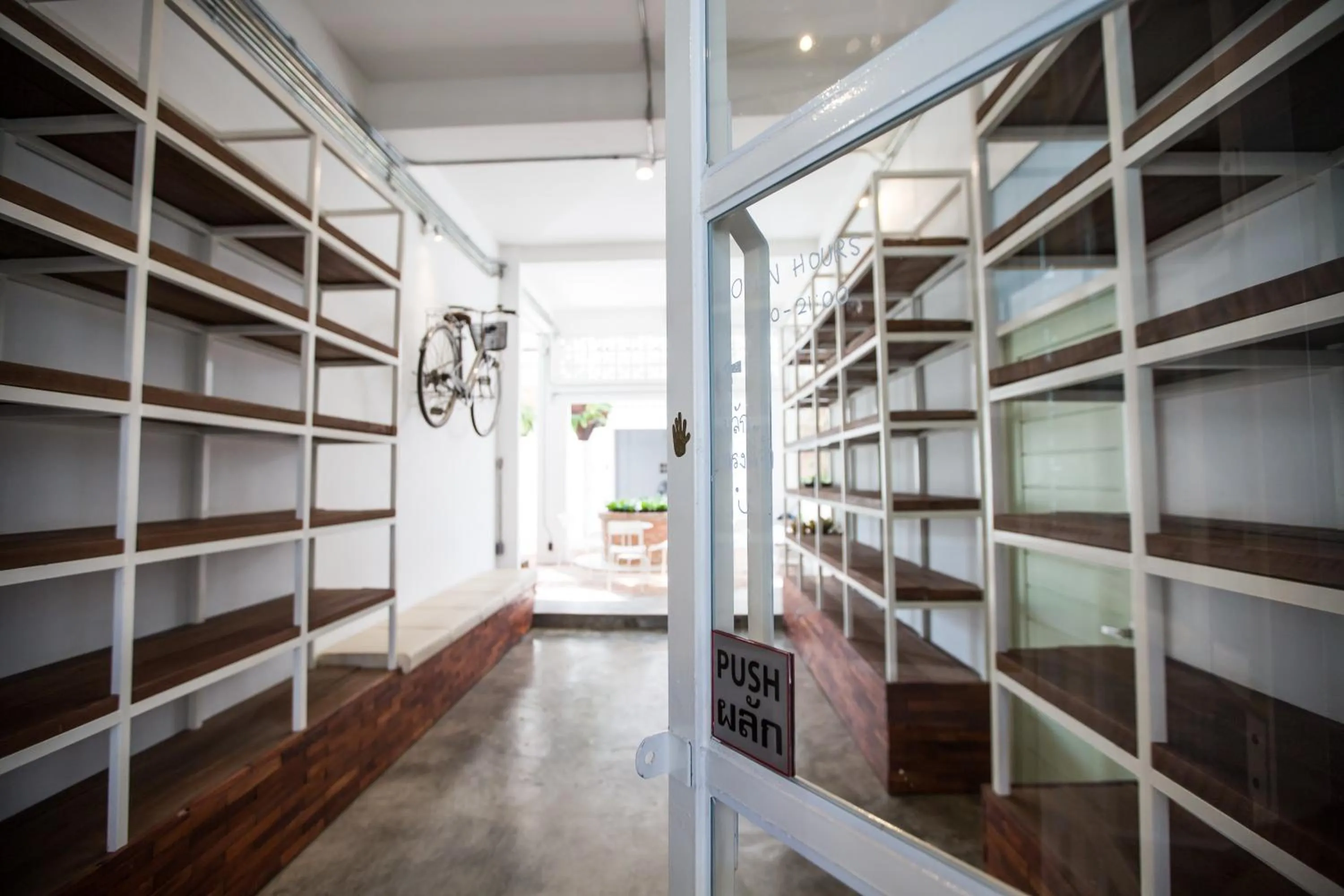 Area and facilities in Memmoth Hostel In Lampang