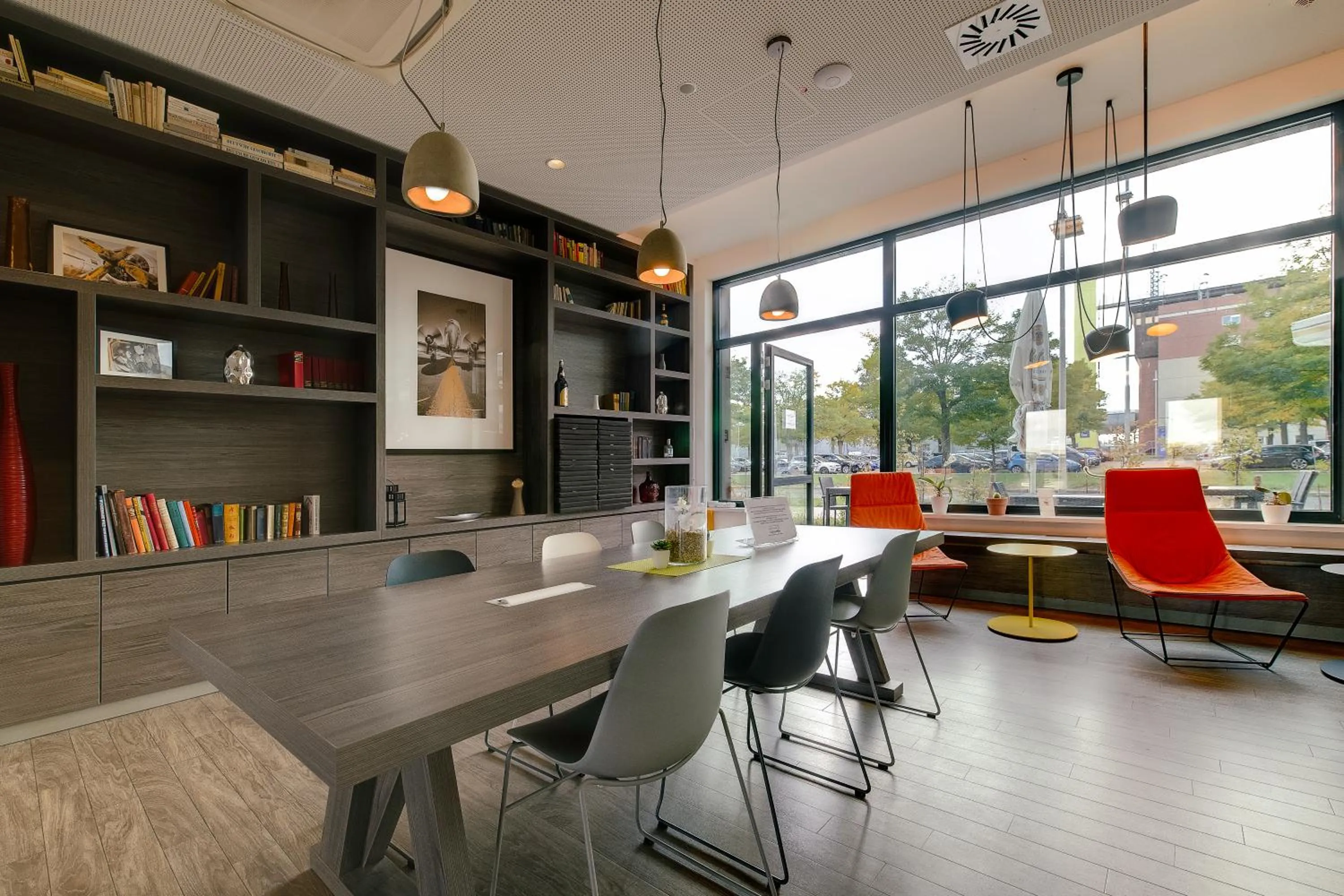 Seating area in Campanile Leipzig Halle Airport