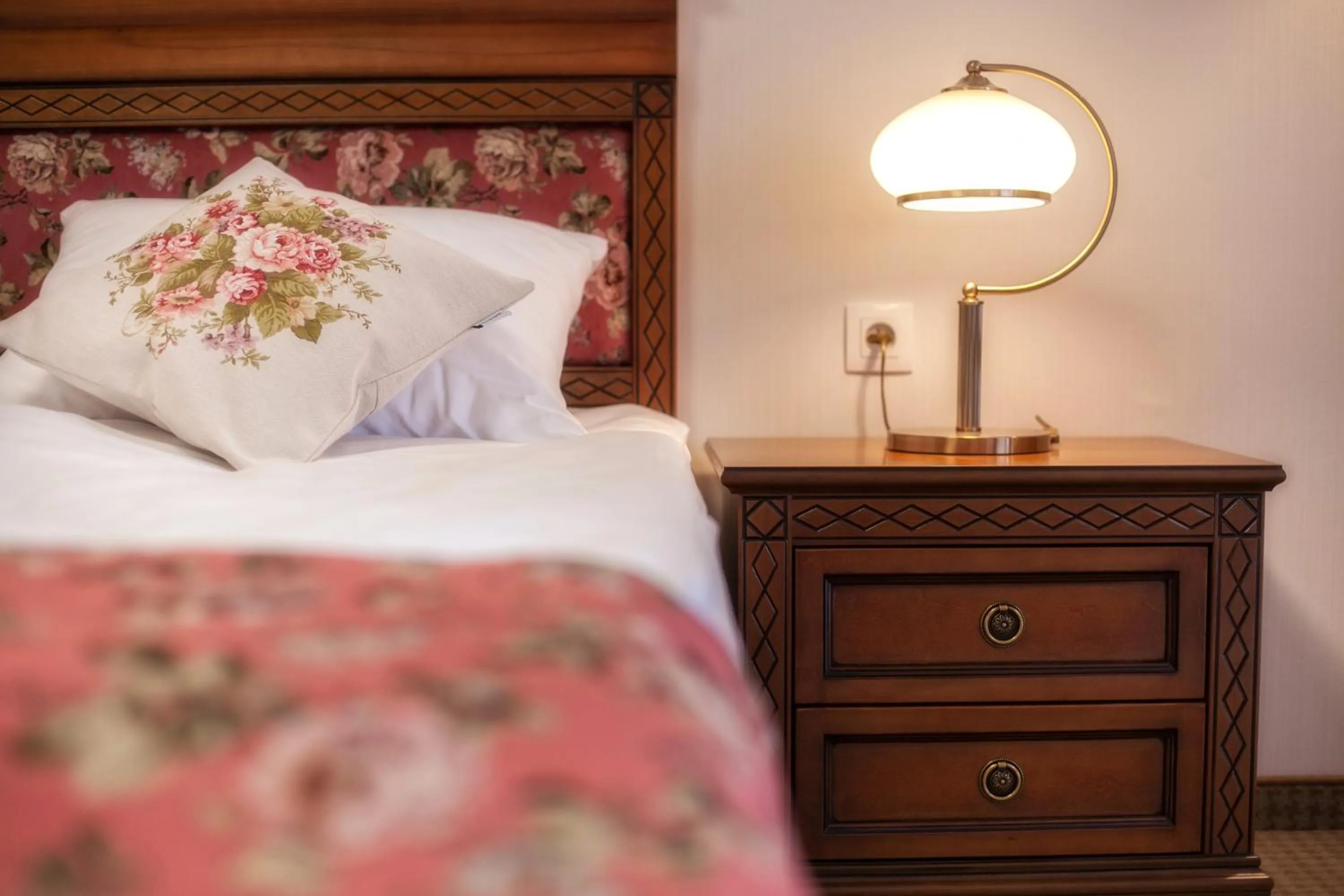 Bed in Hotel Paryski Art & Business Zakopane - Basen Jacuzzi Sauna Małpi Gaj