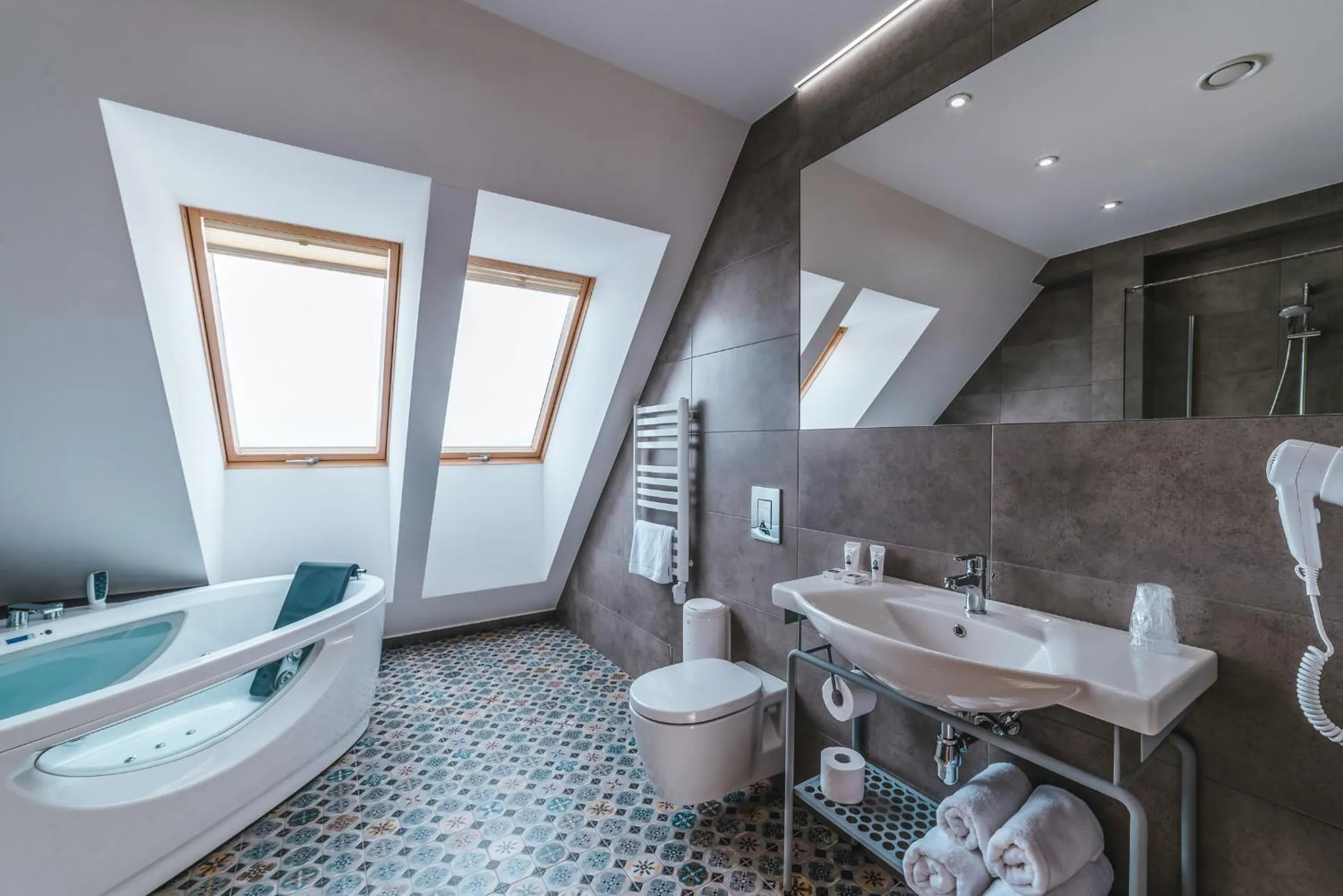 Shower in Hotel Paryski Art & Business Zakopane - Basen Jacuzzi Sauna Małpi Gaj